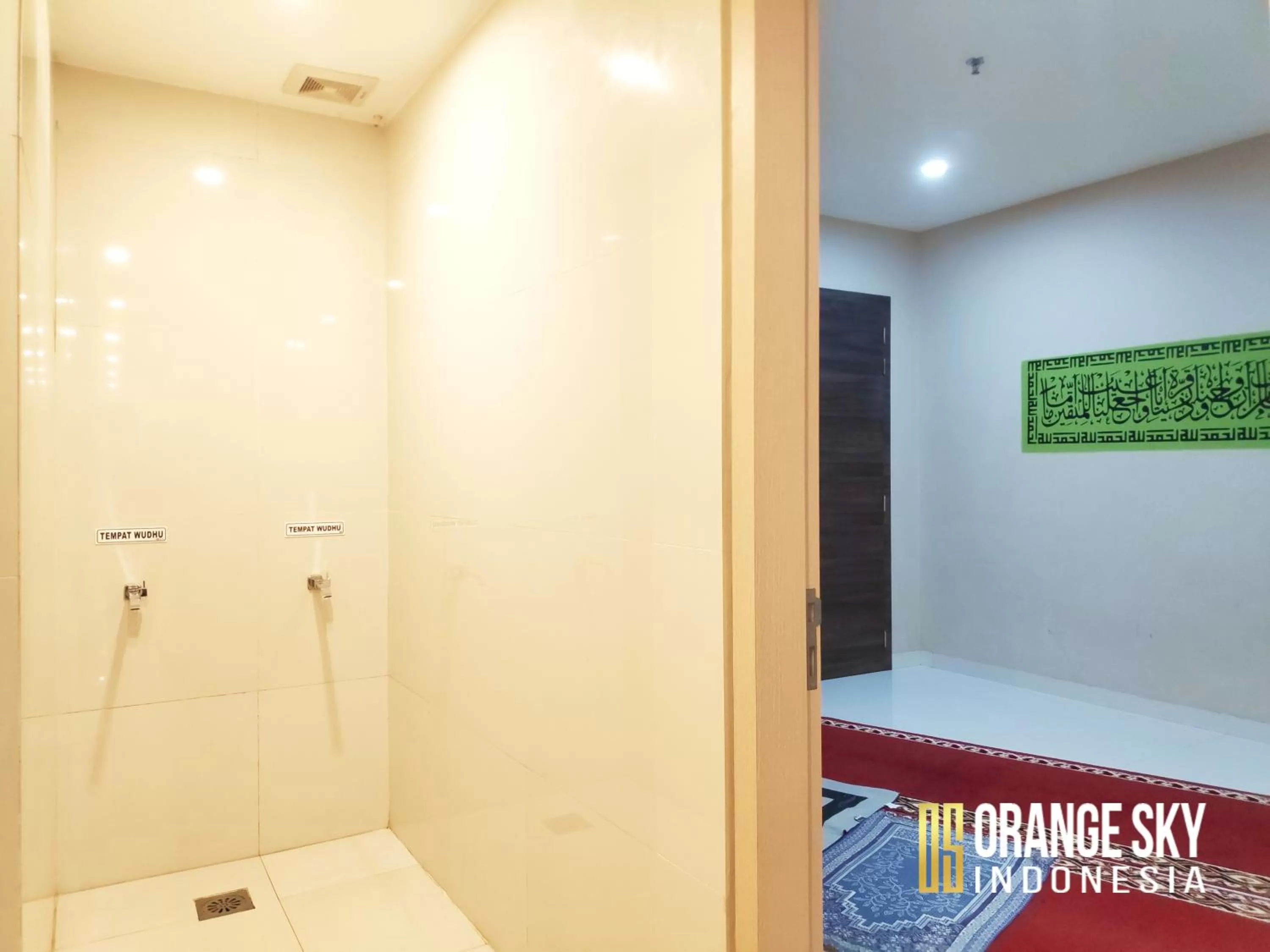 Text overlay in OS Hotel Airport Batam