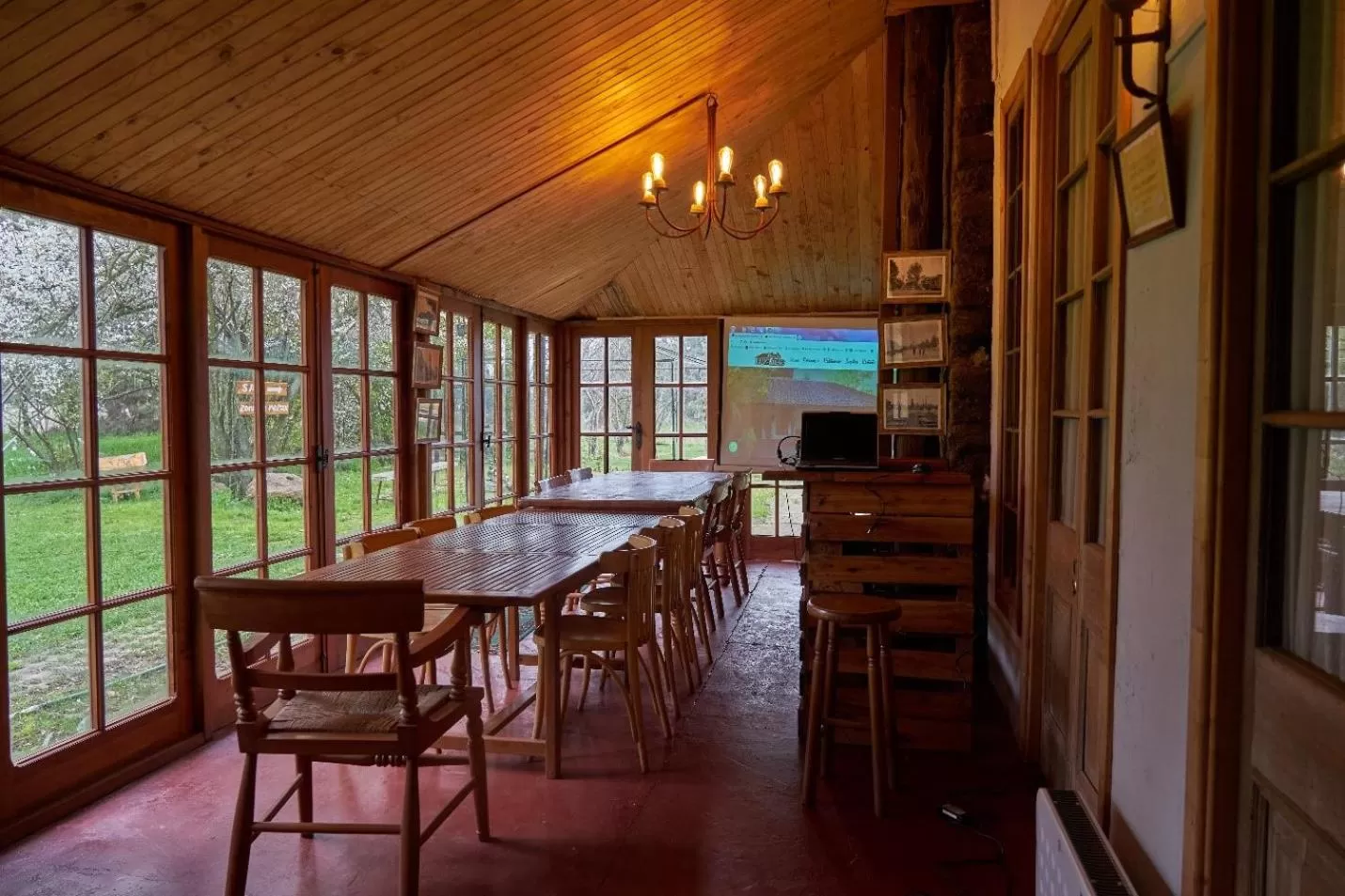 Meeting/conference room in La Casa de Adobe Natural y Más