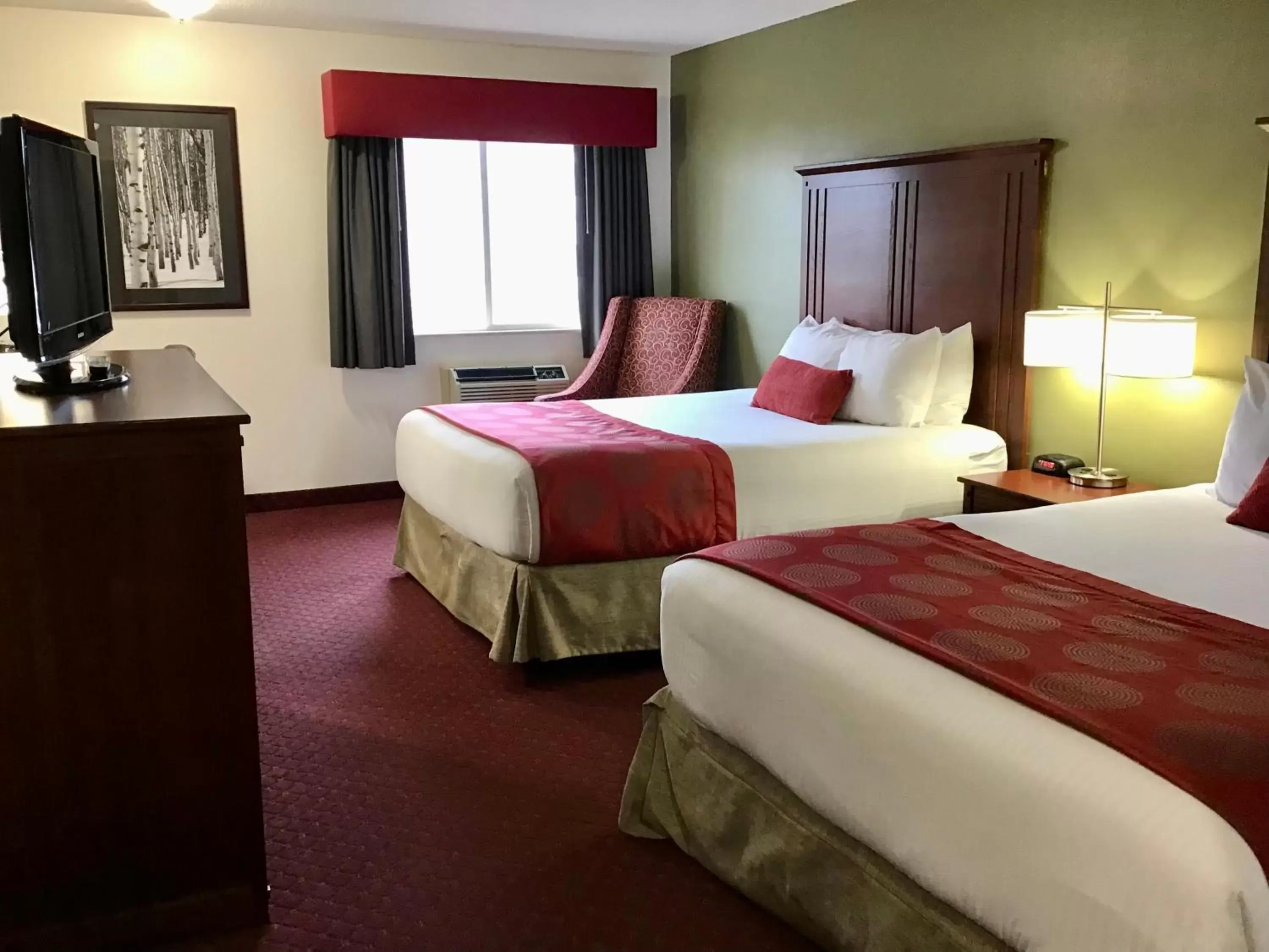 Queen Room with Two Queen Beds Non-Smoking in Baymont by Wyndham Bozeman Queen Room with Two Queen Beds Non-Smoking in Baymont by Wyndham Bozeman