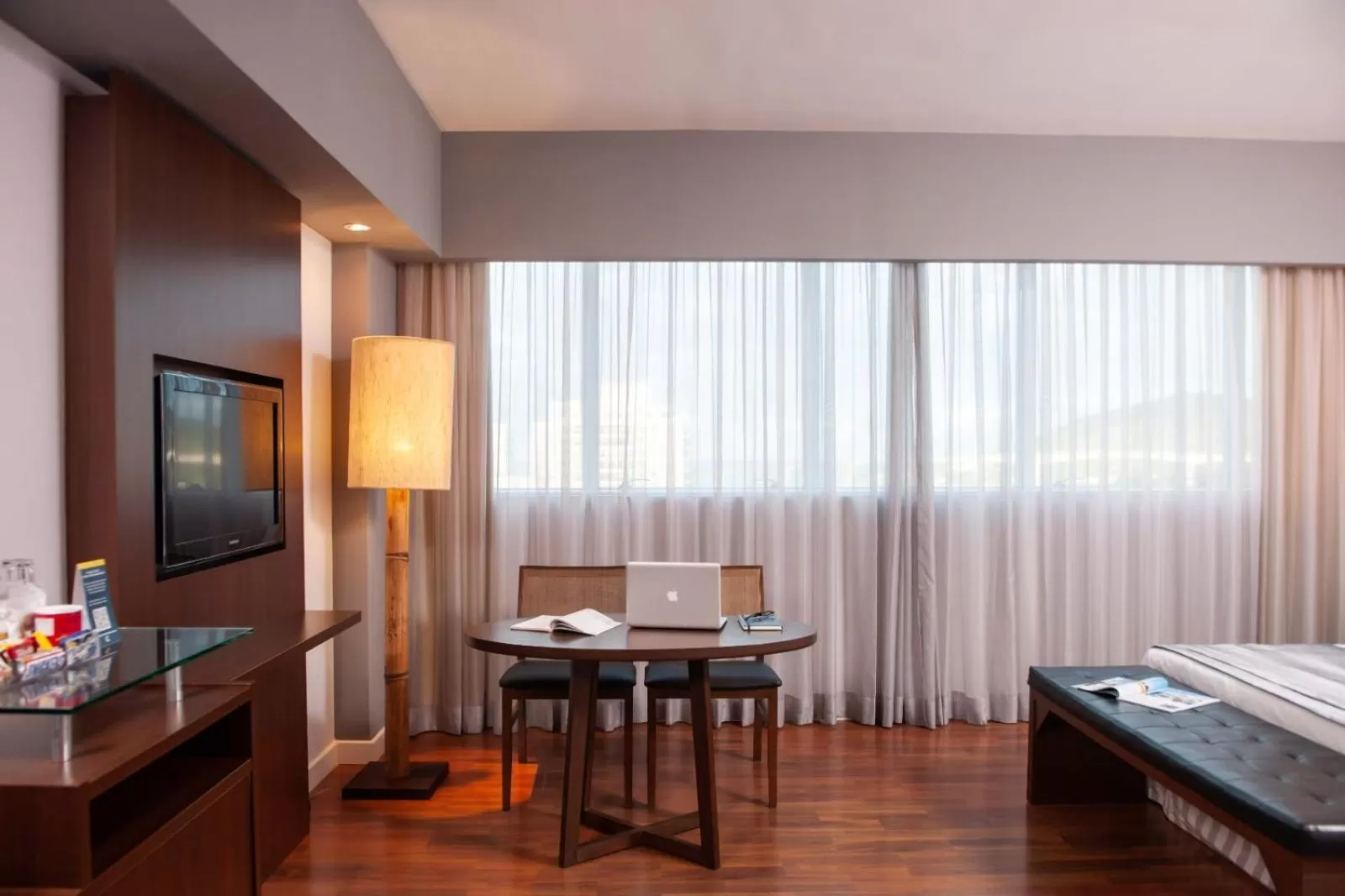 Bedroom, Bed in Golden Tulip Porto Vitória