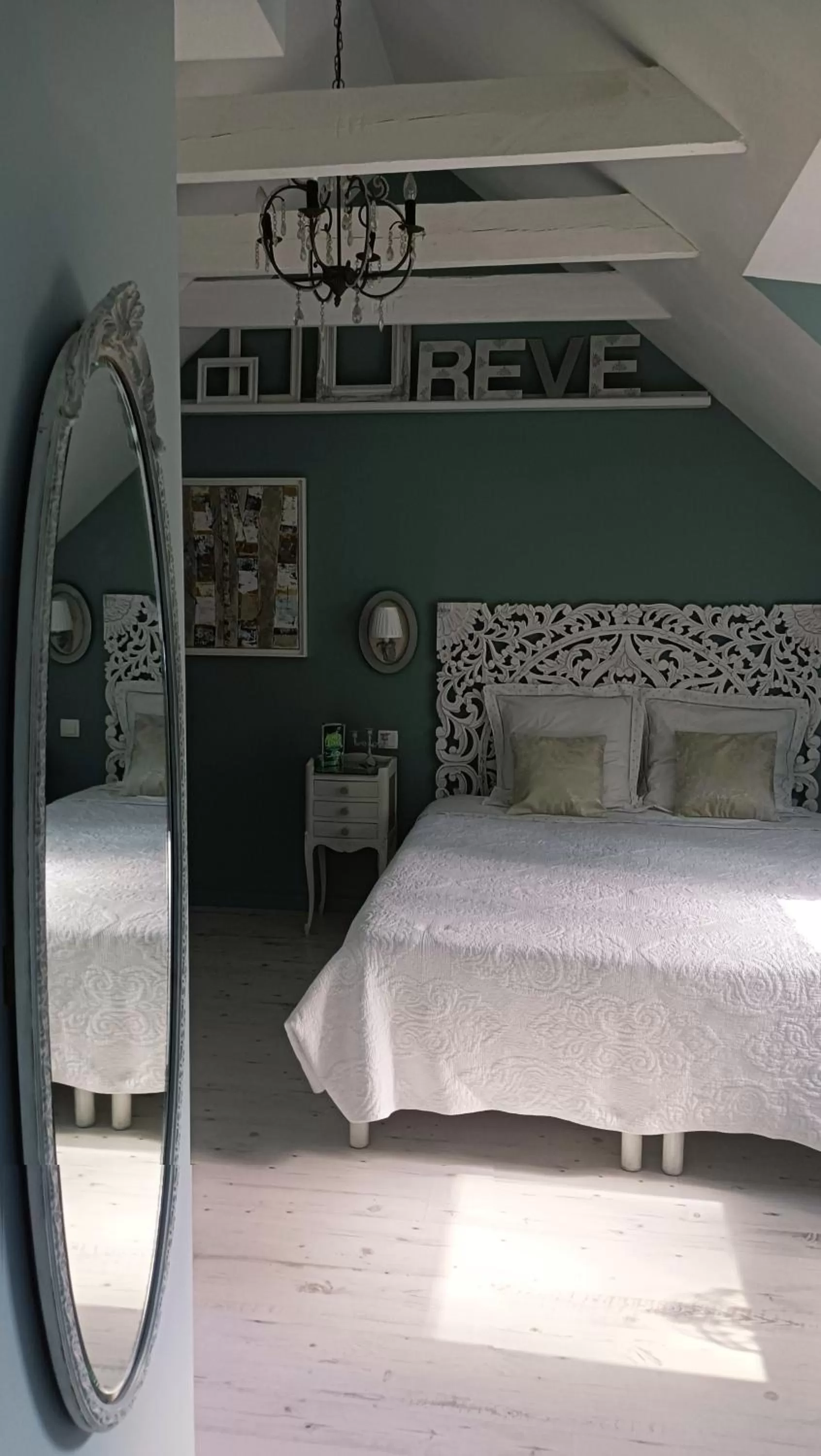 Bed in Les chambres de l'Atelier