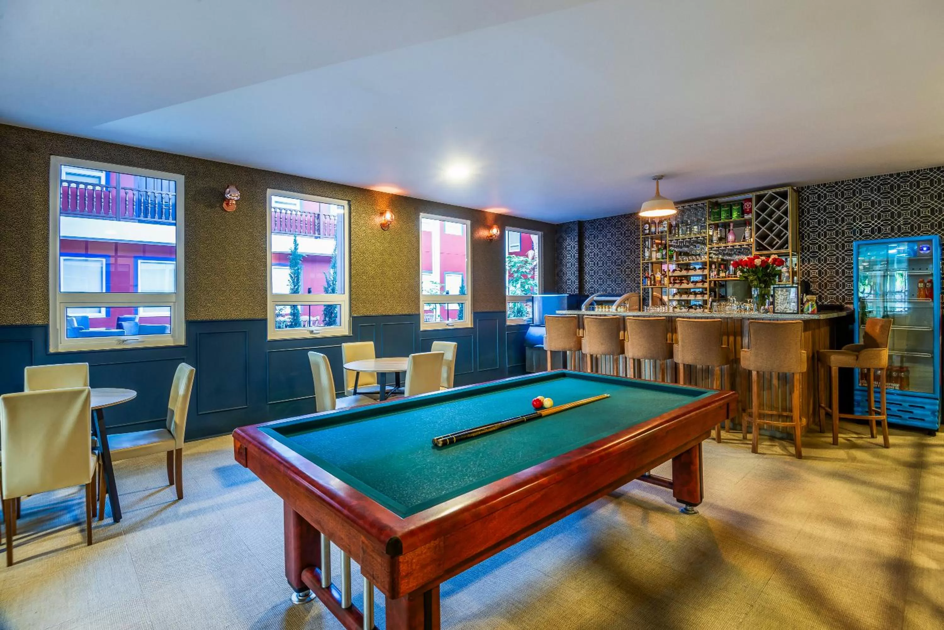 Billiard in Hotel Xue Sabana