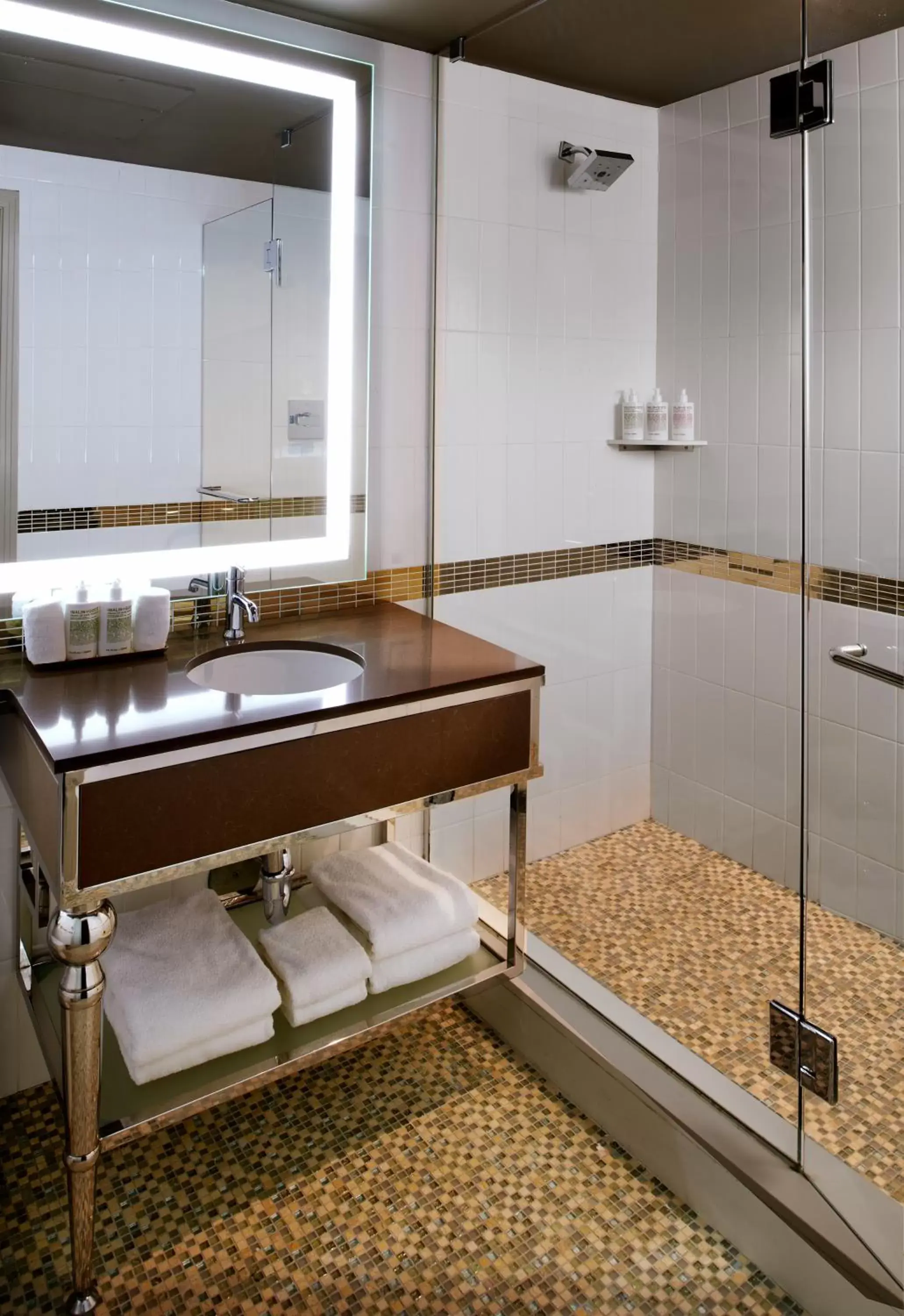 Pool View Two Doubles in Hotel Ziggy Los Angeles Pool View Two Doubles in Hotel Ziggy Los Angeles