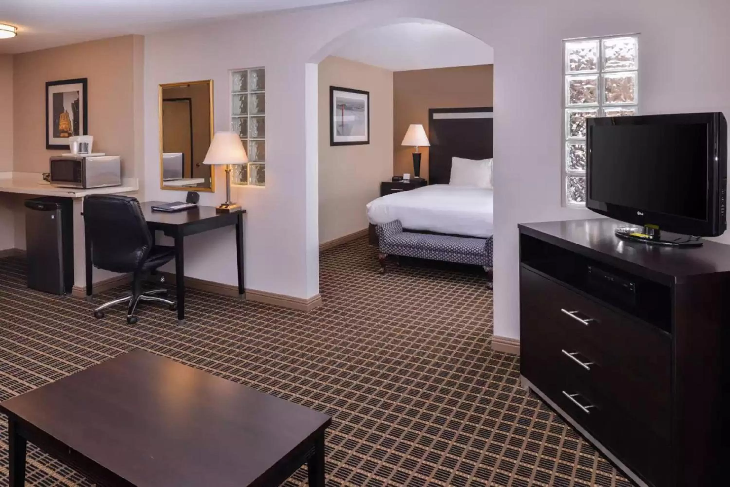 Photo of the whole room, Bed in Hotel Nova SFO