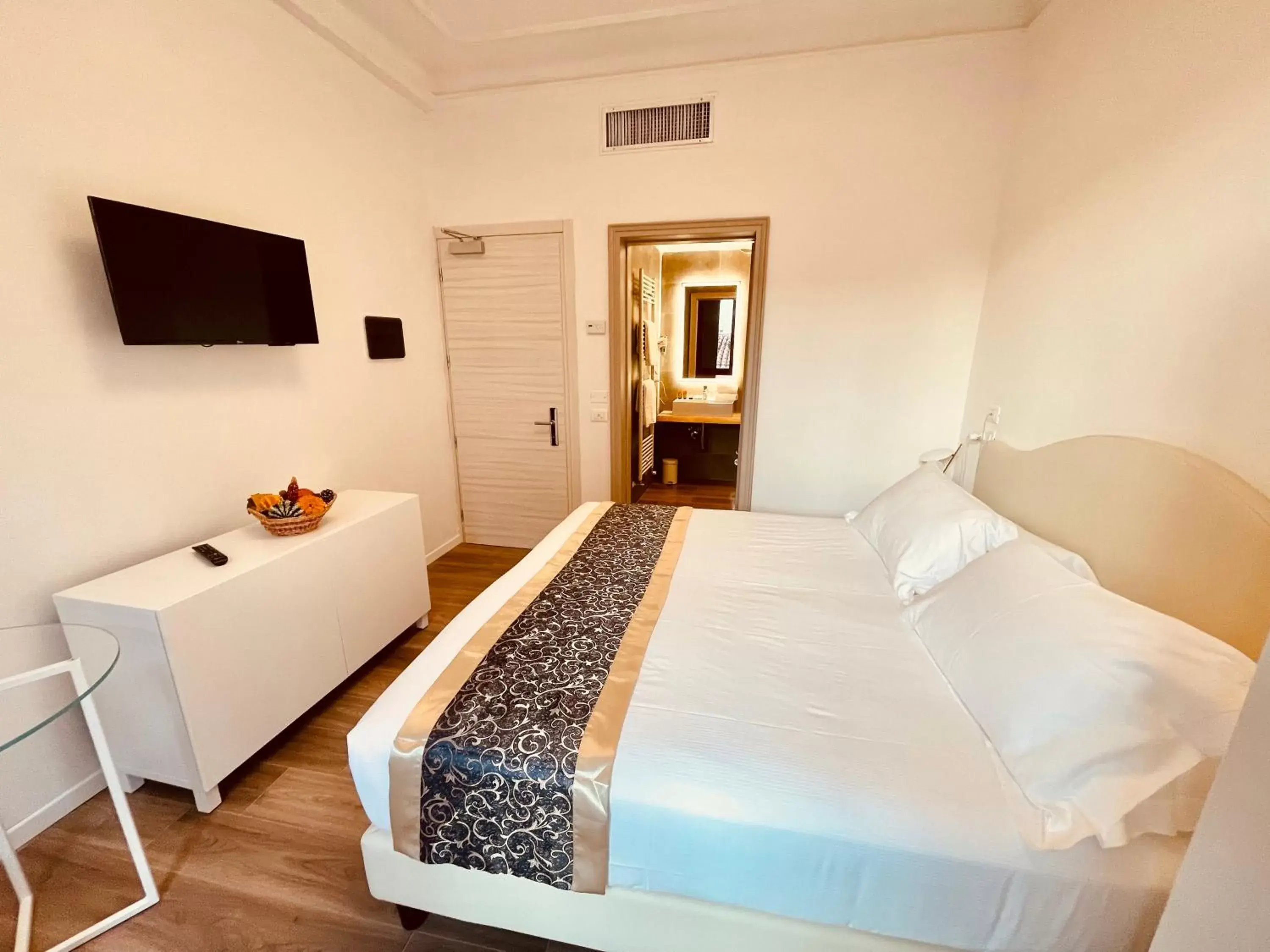 Small Double Room in Grand Hotel San Lorenzo Small Double Room in Grand Hotel San Lorenzo