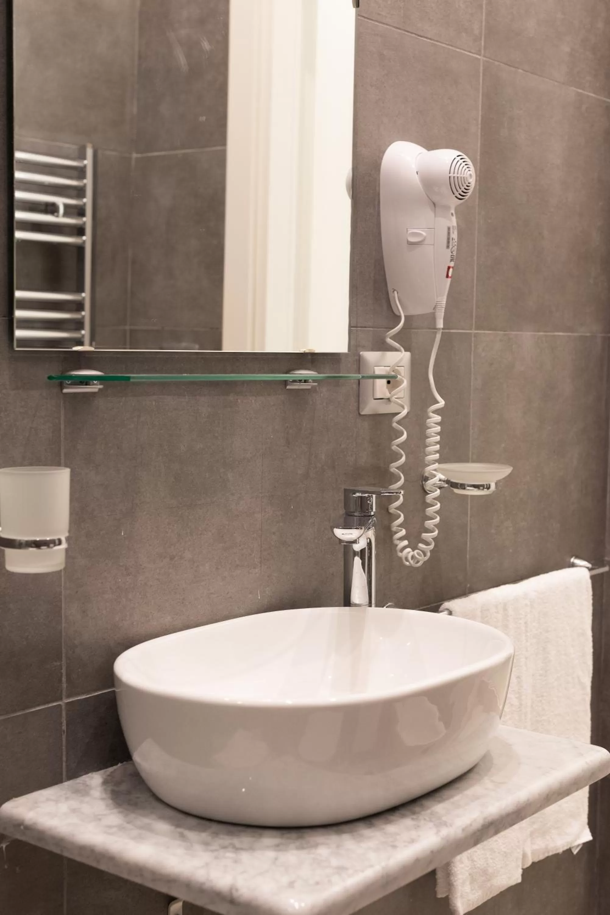 Bathroom in Toledo in