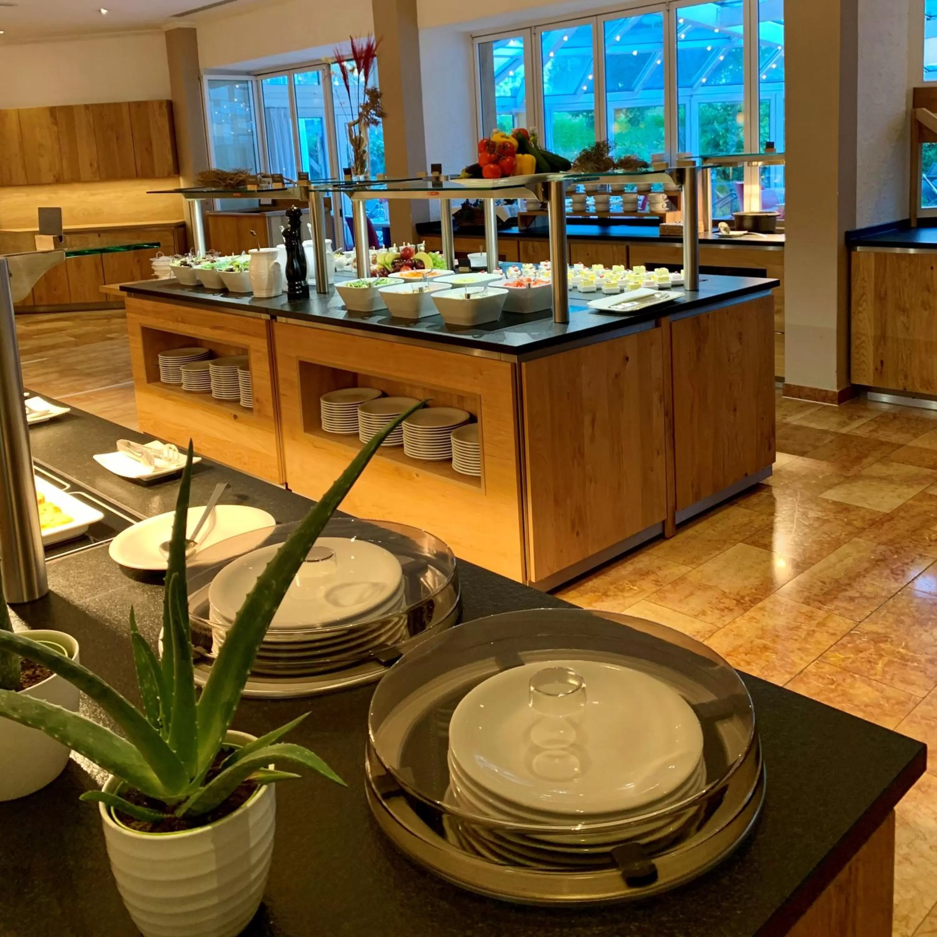 Restaurant/places to eat in Riessersee Hotel