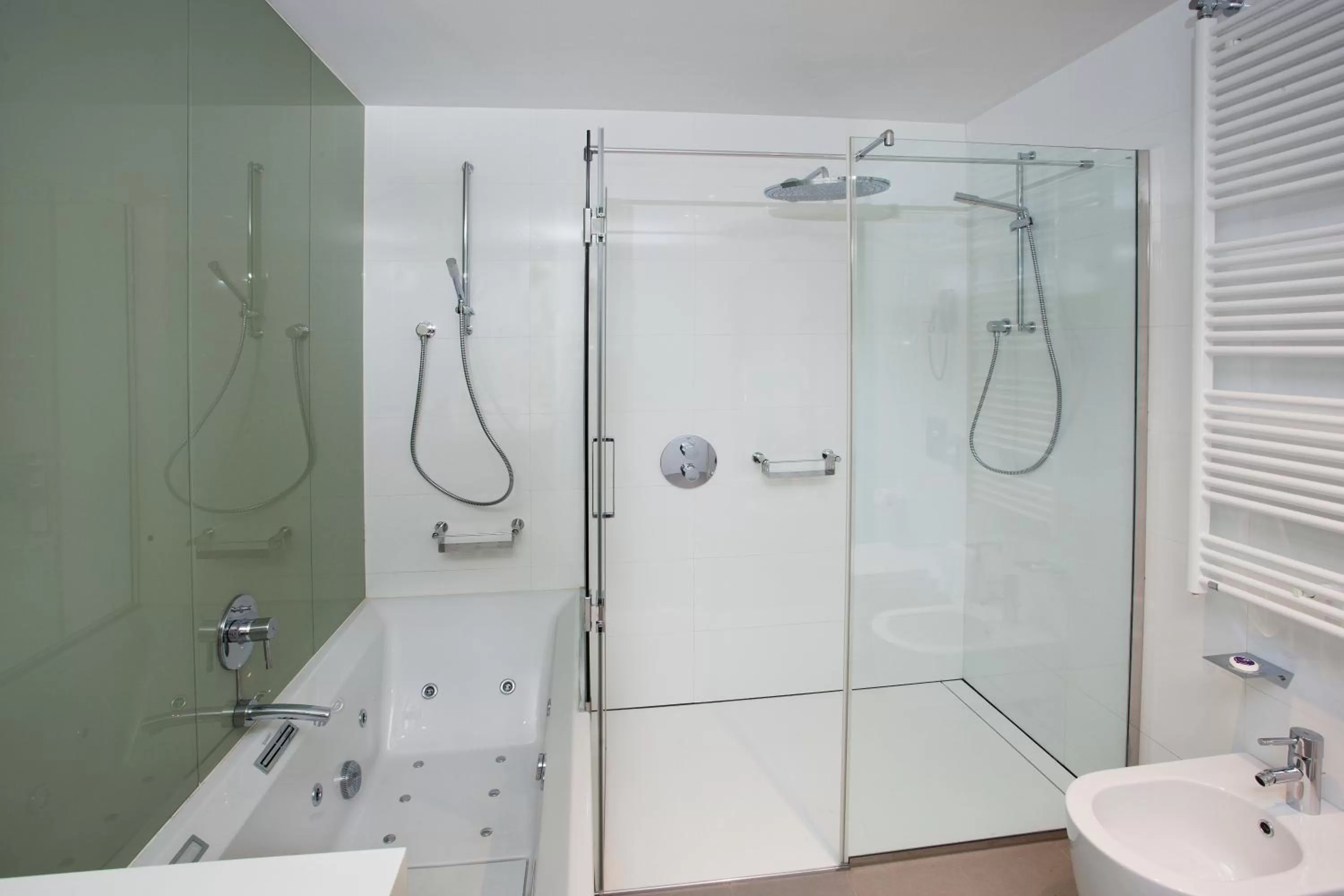 Toilet in Parador de Caceres