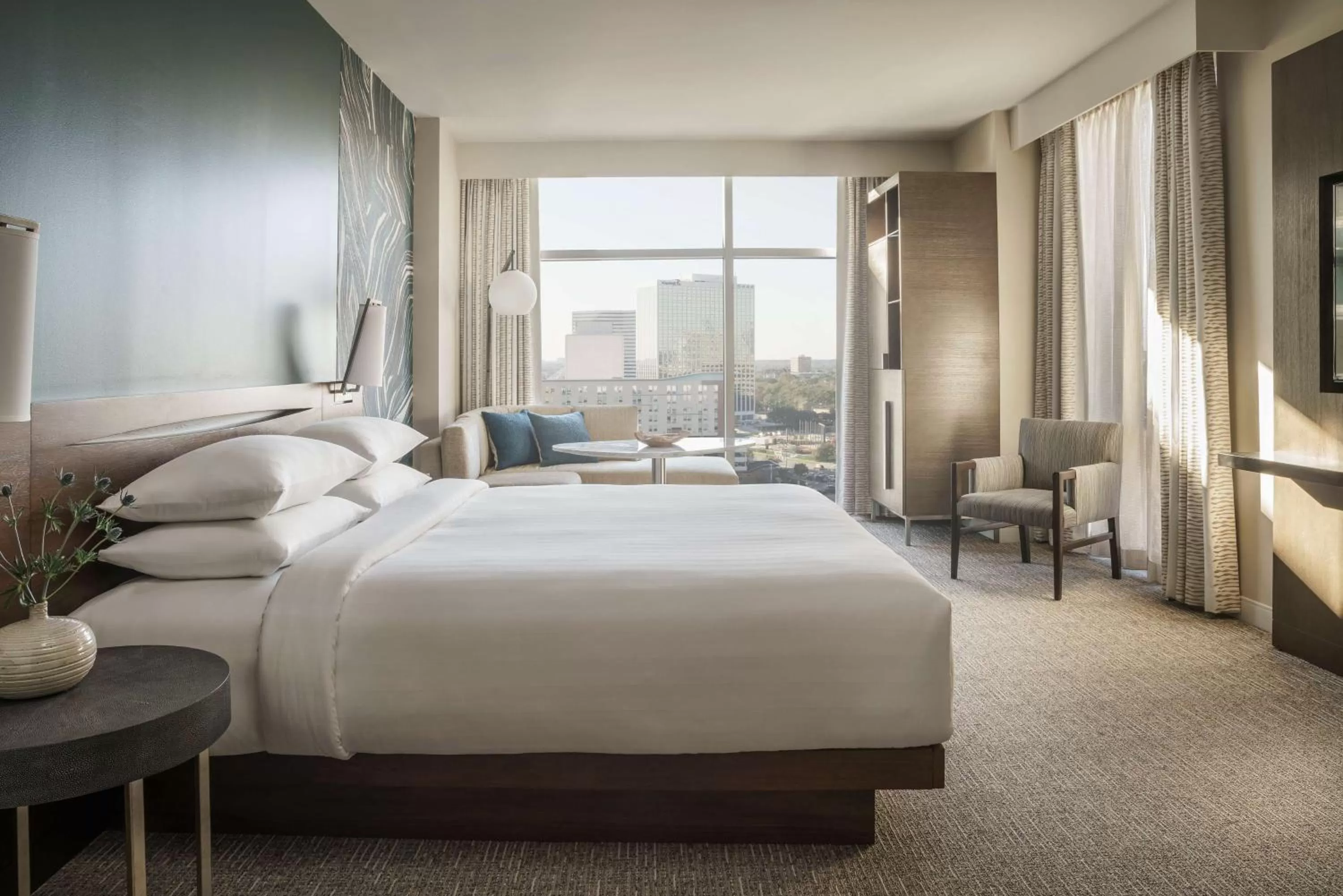 Bedroom, Bed in Hyatt Regency Houston Galleria