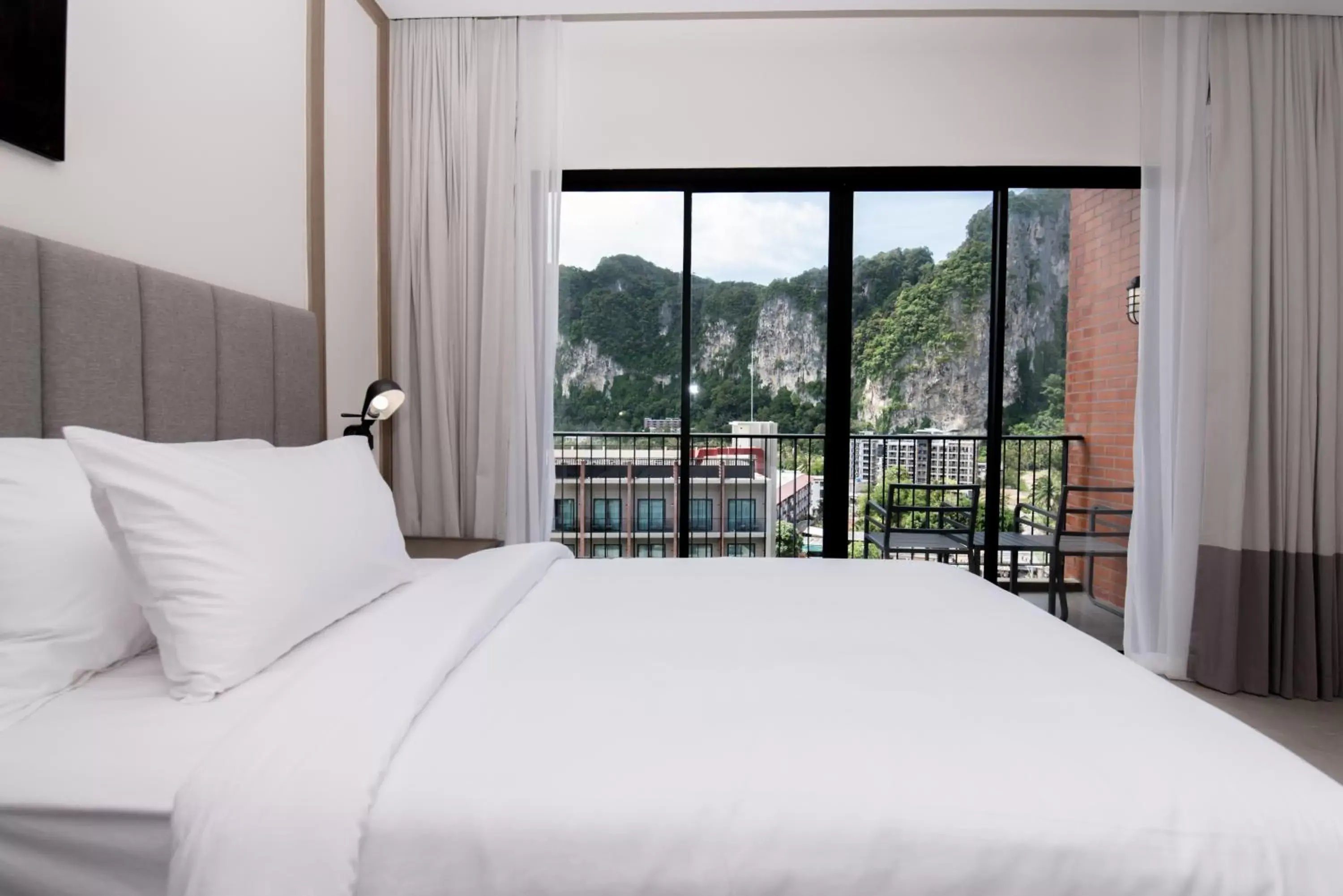 Deluxe Double or Twin Room with Cliff View in Sugar Marina Hotel CLIFFHANGER Aonang Deluxe Double or Twin Room with Cliff View in Sugar Marina Hotel CLIFFHANGER Aonang