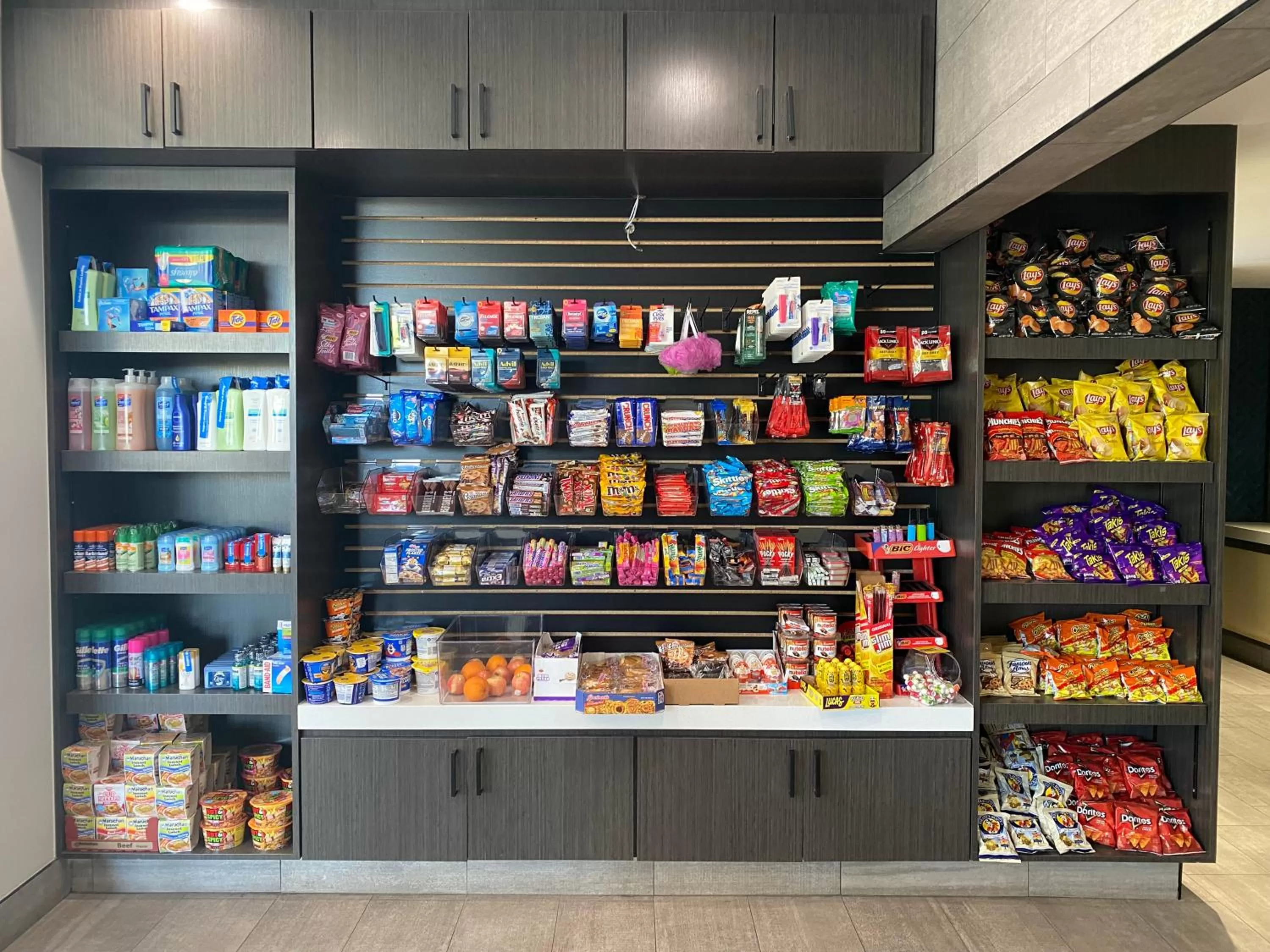 Food and drinks in Studio 6 Suites Stockton, CA Waterfront