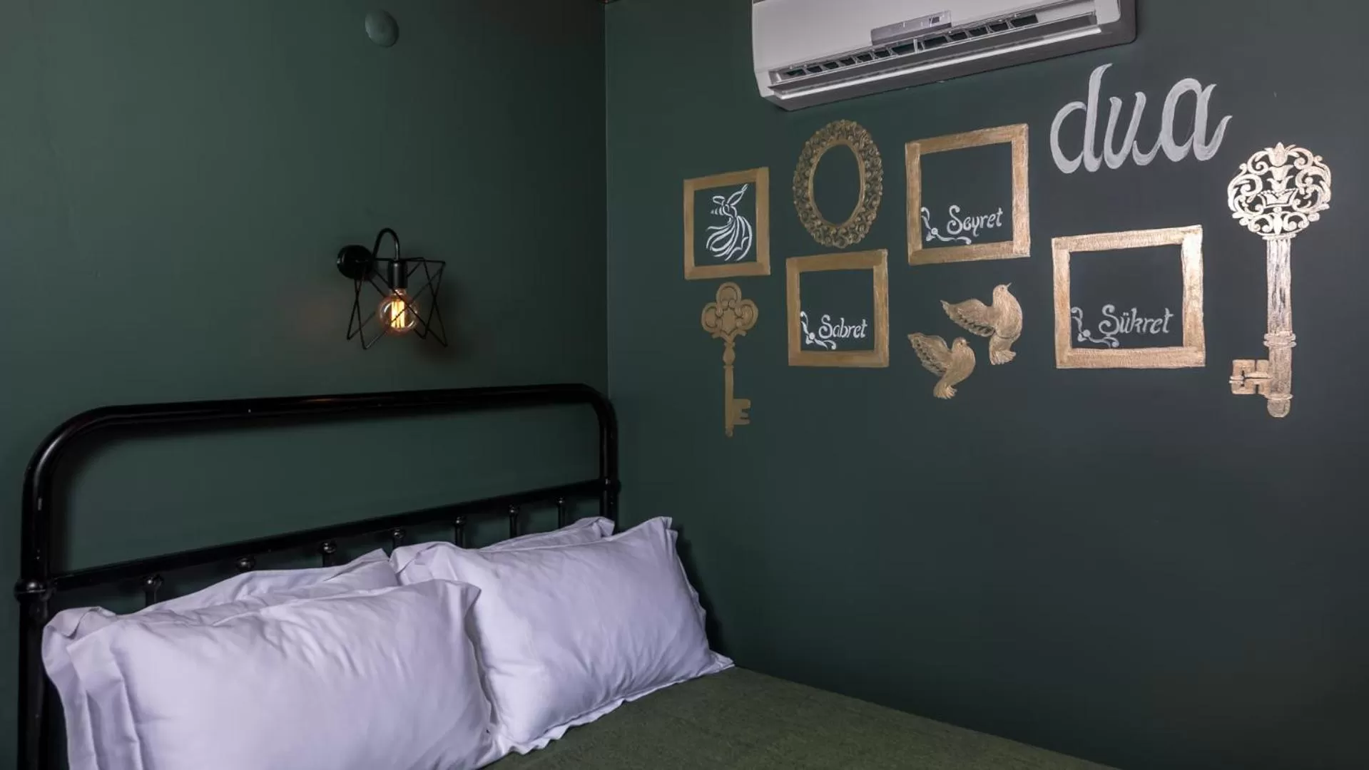 Decorative detail, Bed in Sunset Hotel Marmaris