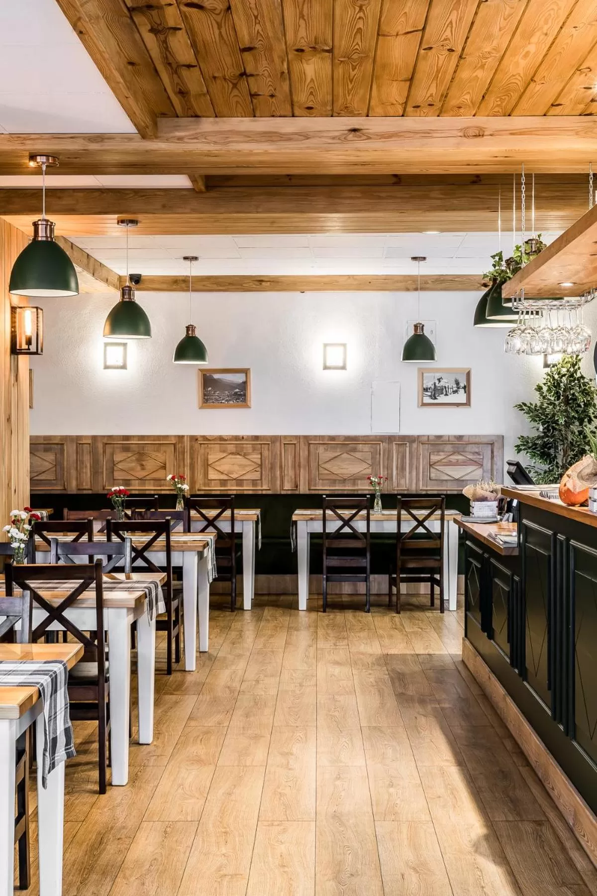 Restaurant/places to eat in Hotel Helios 300m od Krupówek nowy BASEN od 12 lipca