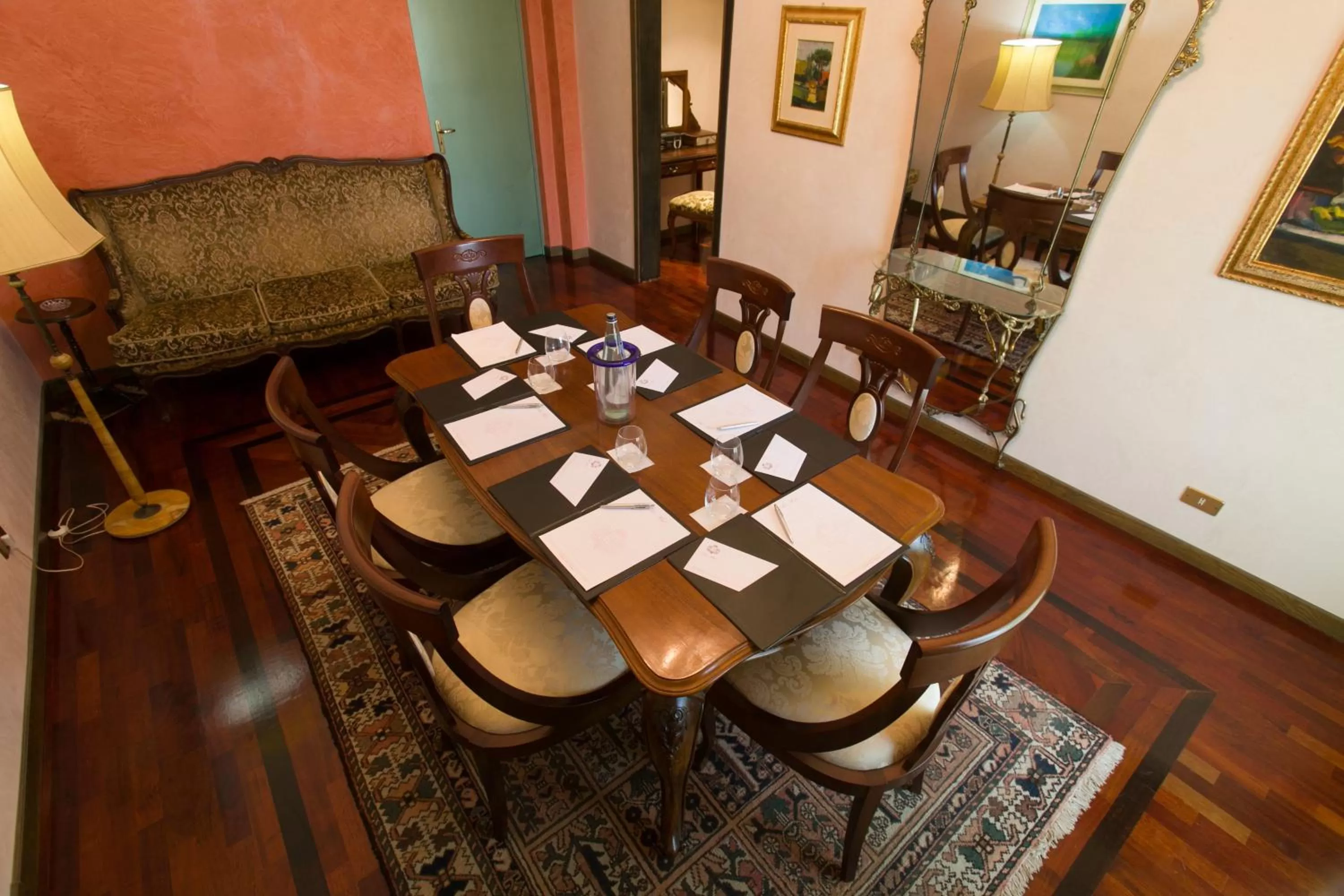 Meeting/conference room in Astor Hotel Vintage