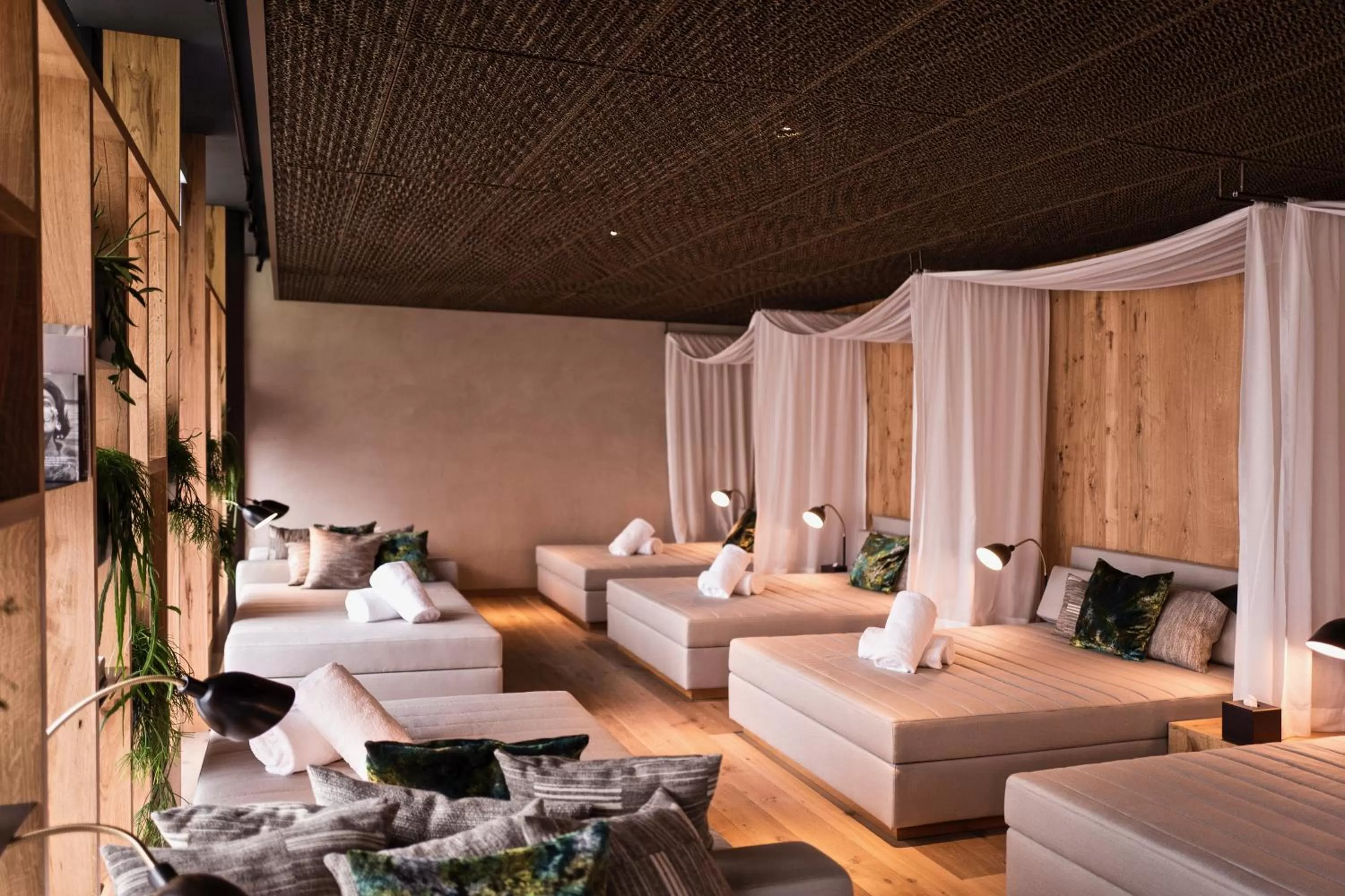 Lounge or bar, Bed in The Hide Flims Hotel