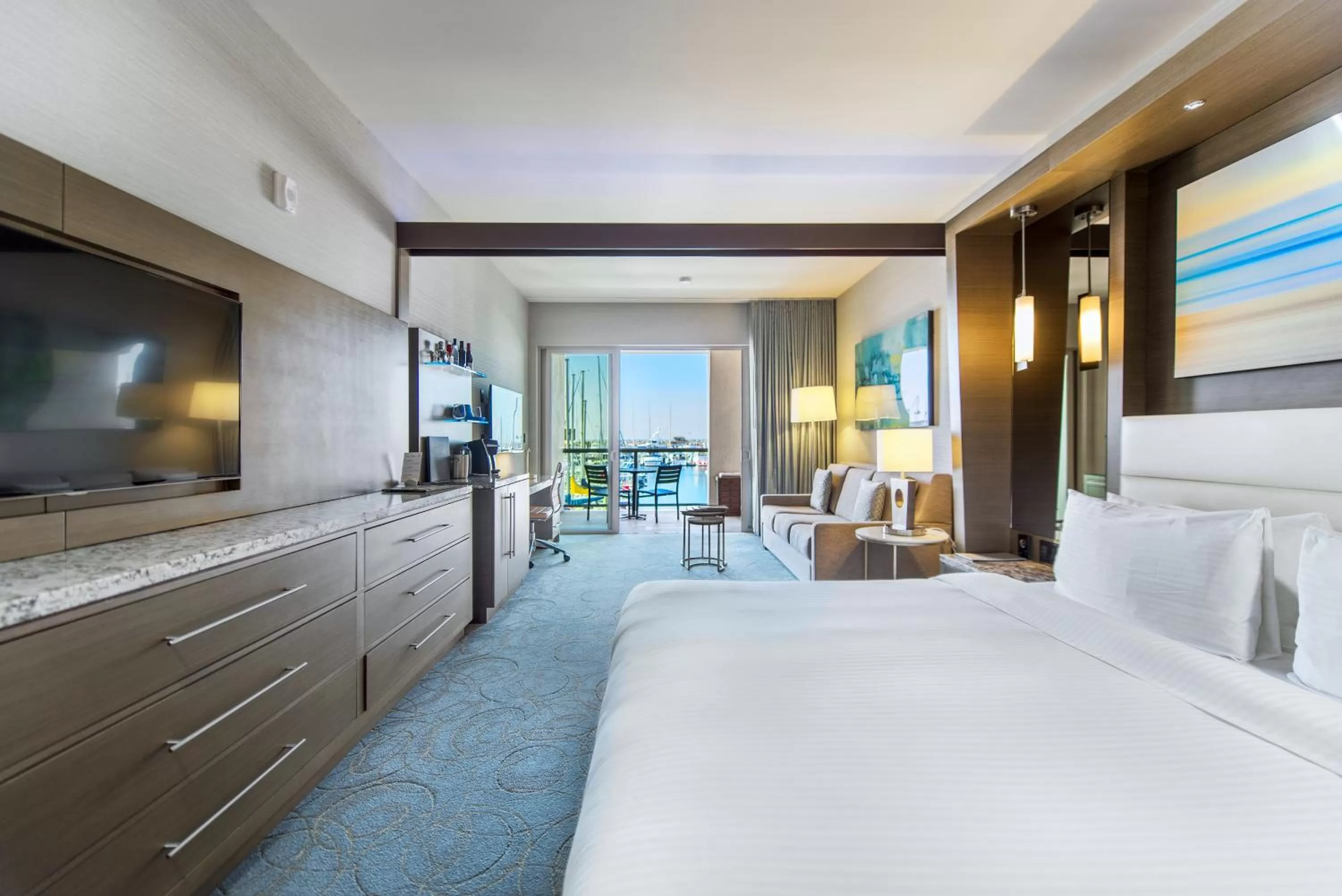 Photo of the whole room, Bed in Shade Hotel Redondo Beach