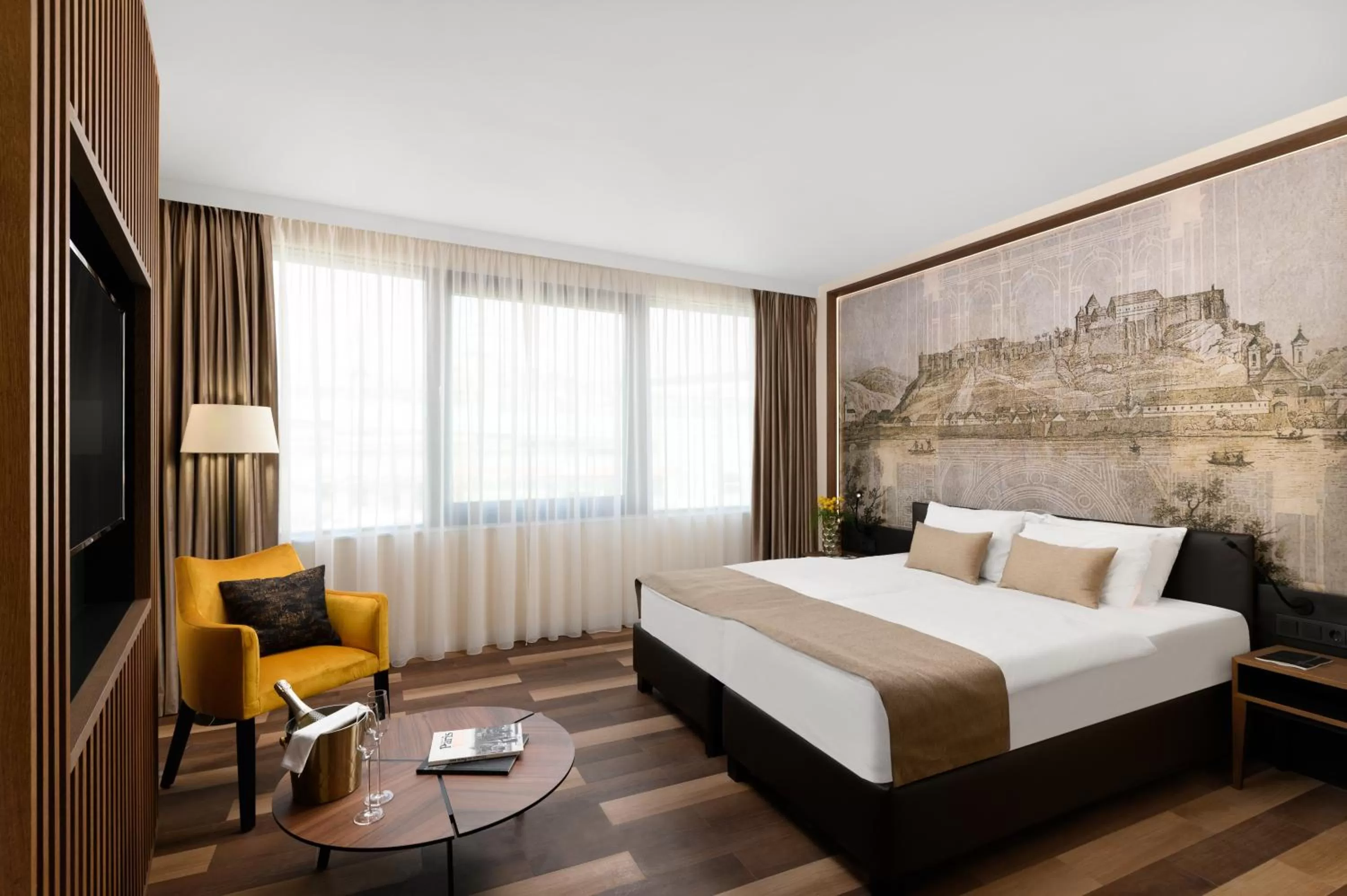 Photo of the whole room, Bed in Grand Hotel Esztergom