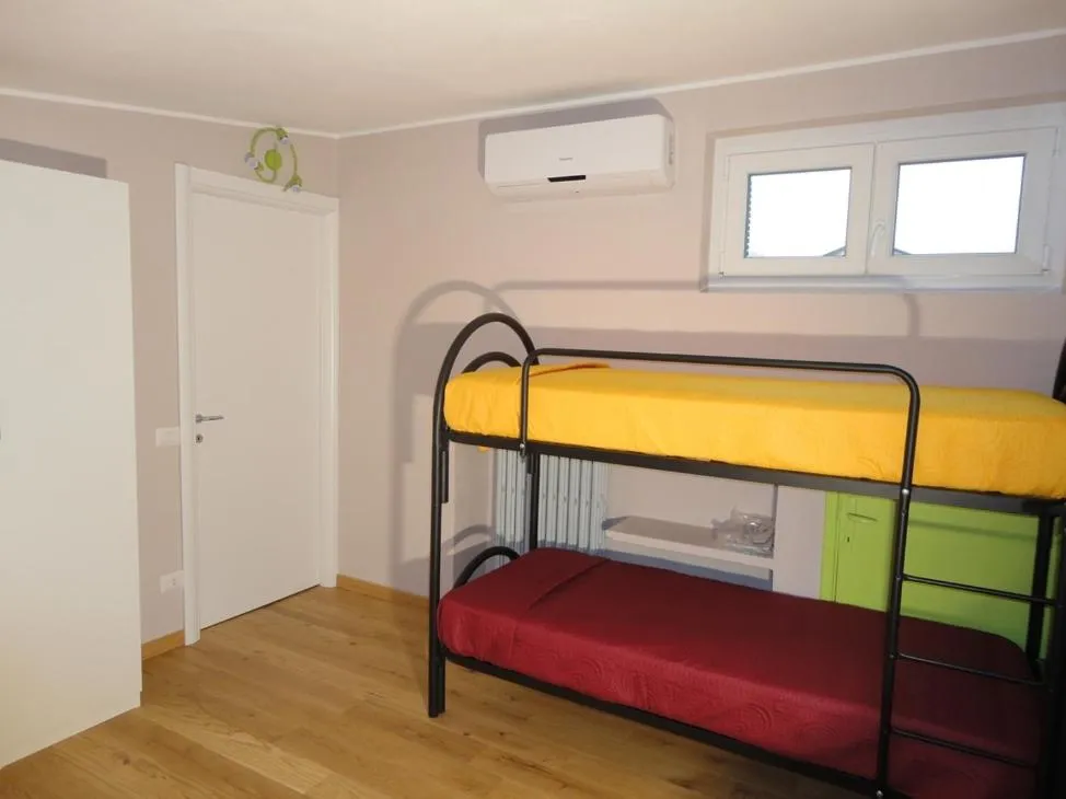 bunk bed, Bed in Pavia Ostello