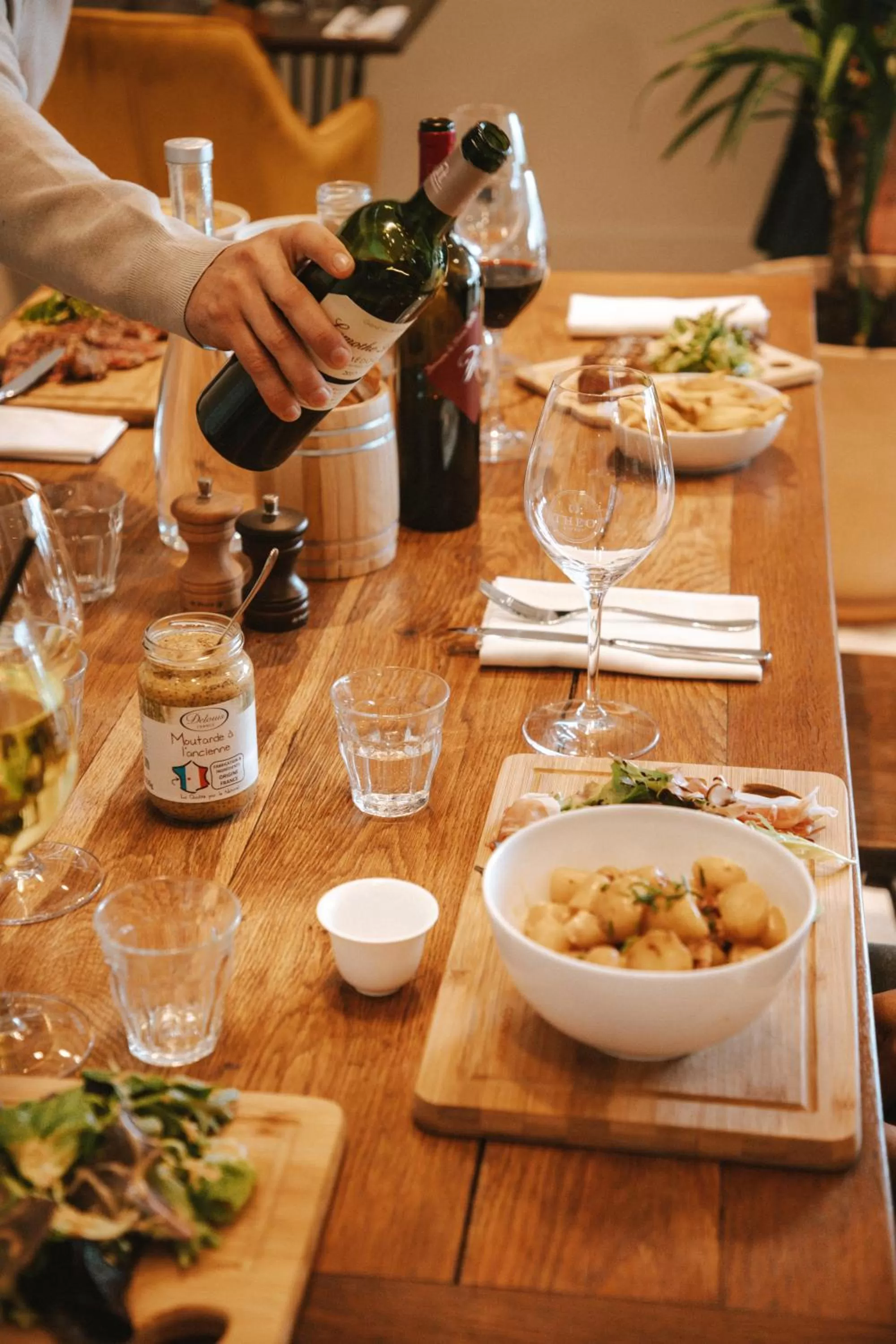 Restaurant/places to eat in Théo Hôtel Limoges, The Originals City