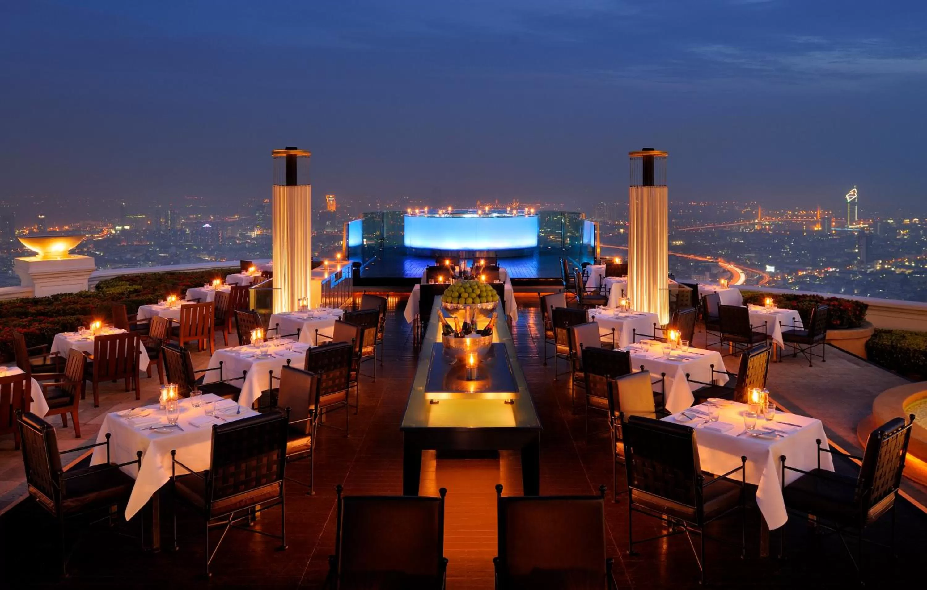 Restaurant/places to eat in lebua at State Tower