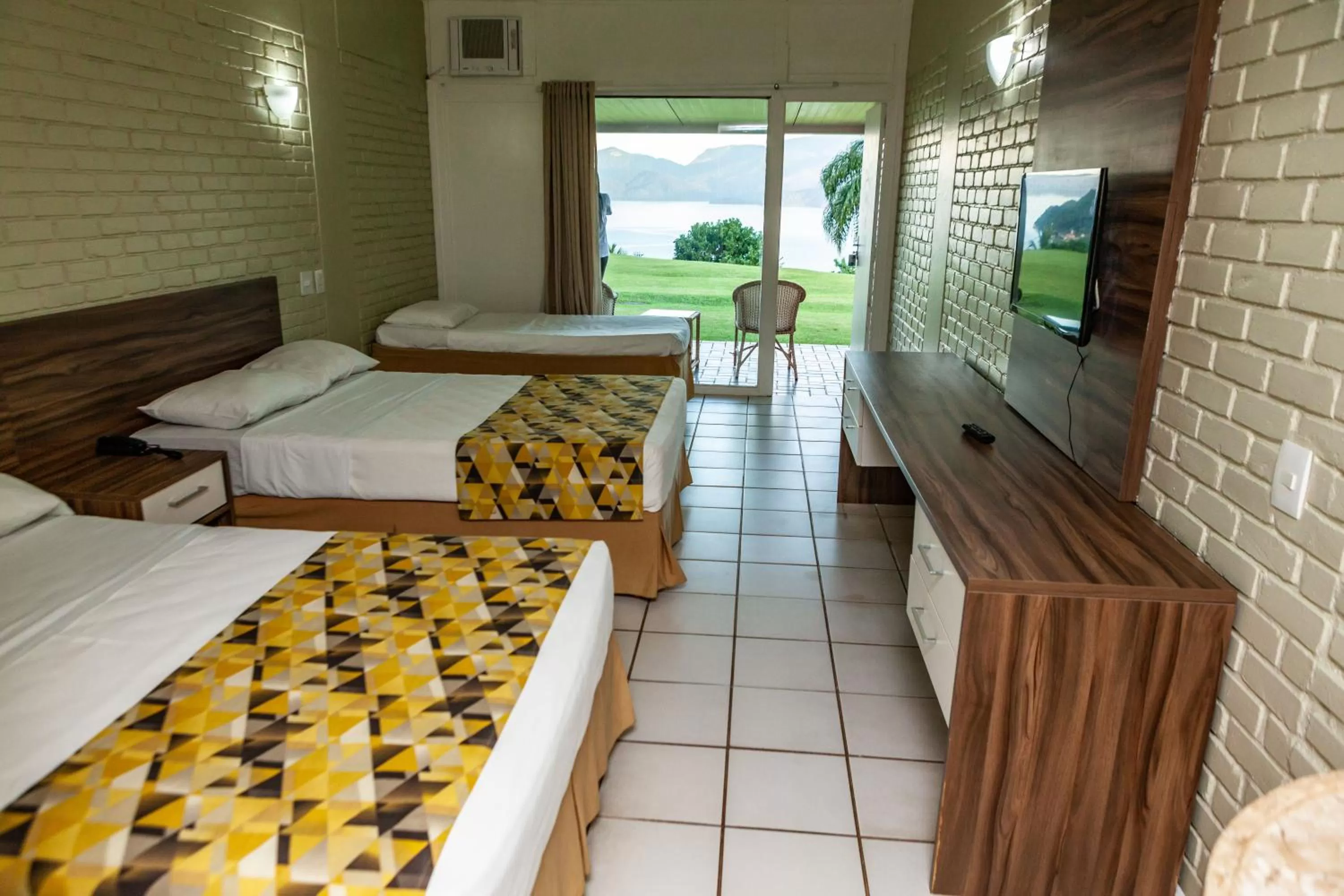 Balcony/Terrace, Bed in Portogalo Suite Hotel