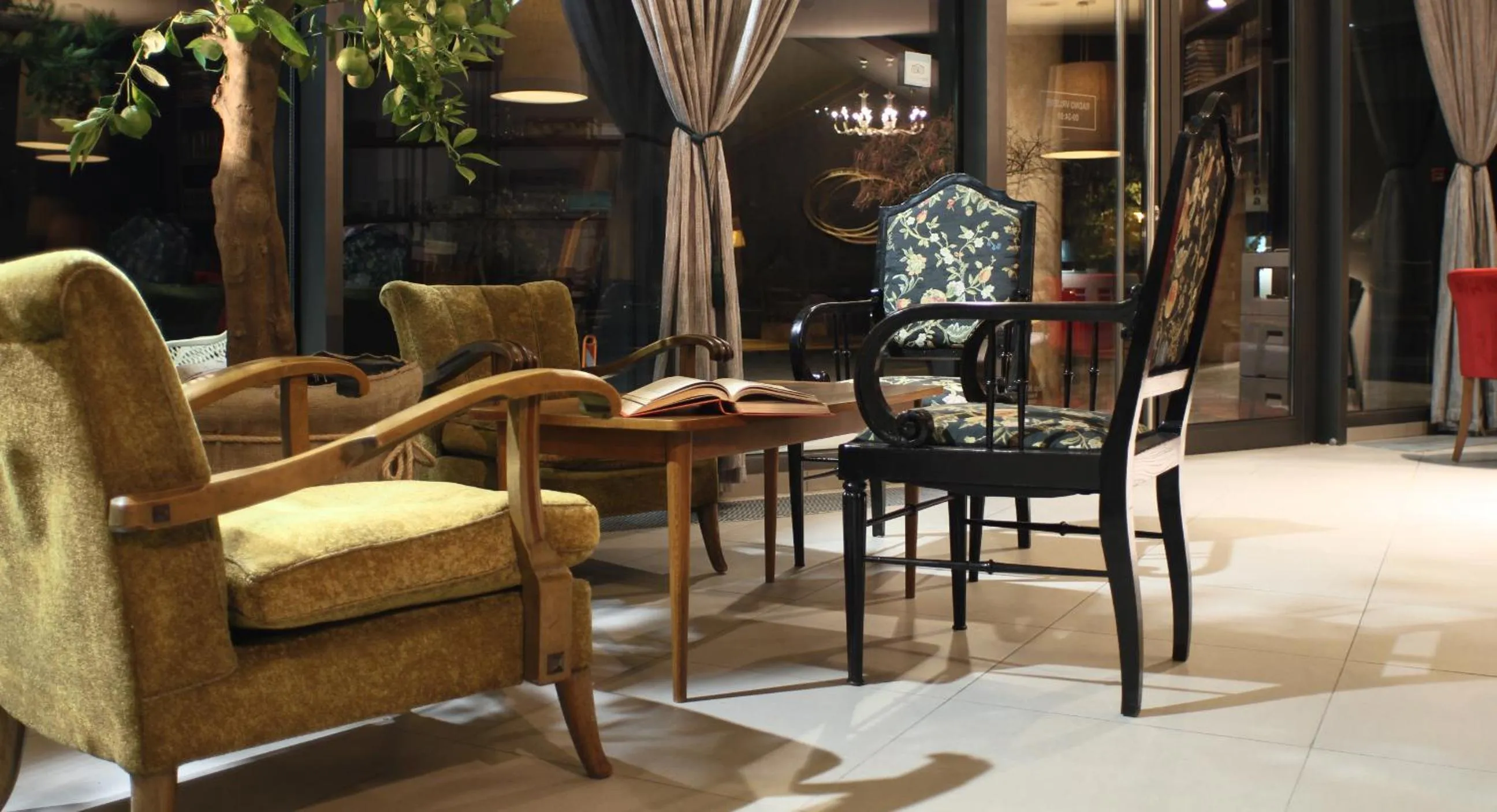 Lobby or reception in Hotel Sliško