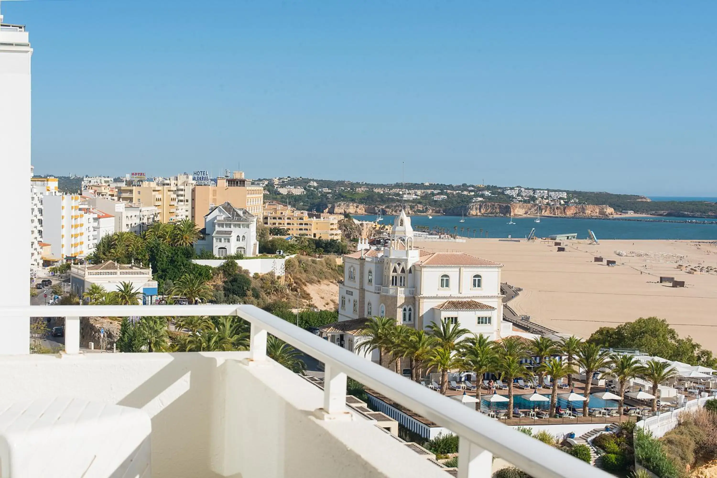 Superior Triple Room with Sea View in Hotel Avenida Praia Superior Triple Room with Sea View in Hotel Avenida Praia