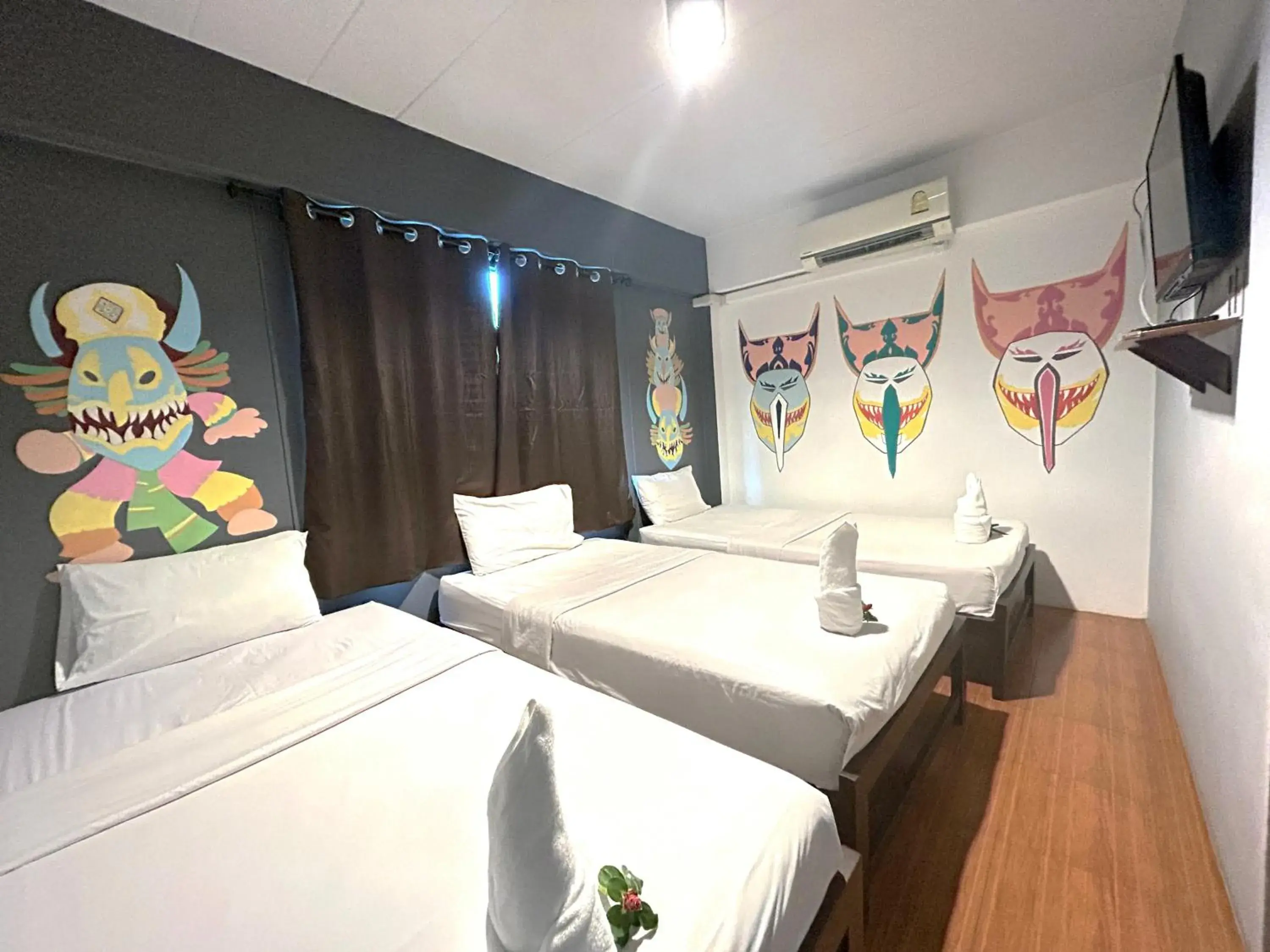 Comfort Triple Room with Shower in Hide Bangkok Hostel Comfort Triple Room with Shower in Hide Bangkok Hostel