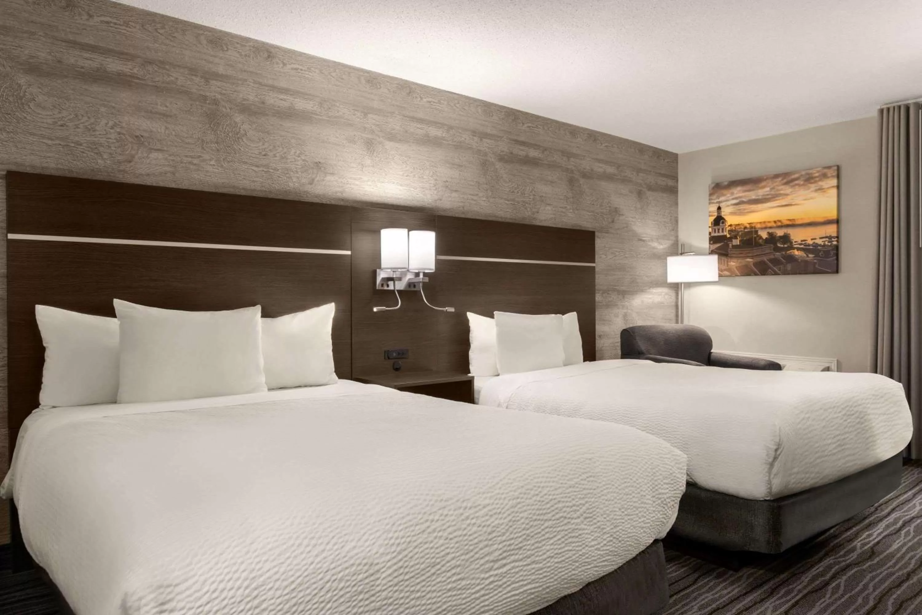 Photo of the whole room, Bed in Days Inn by Wyndham Kingston