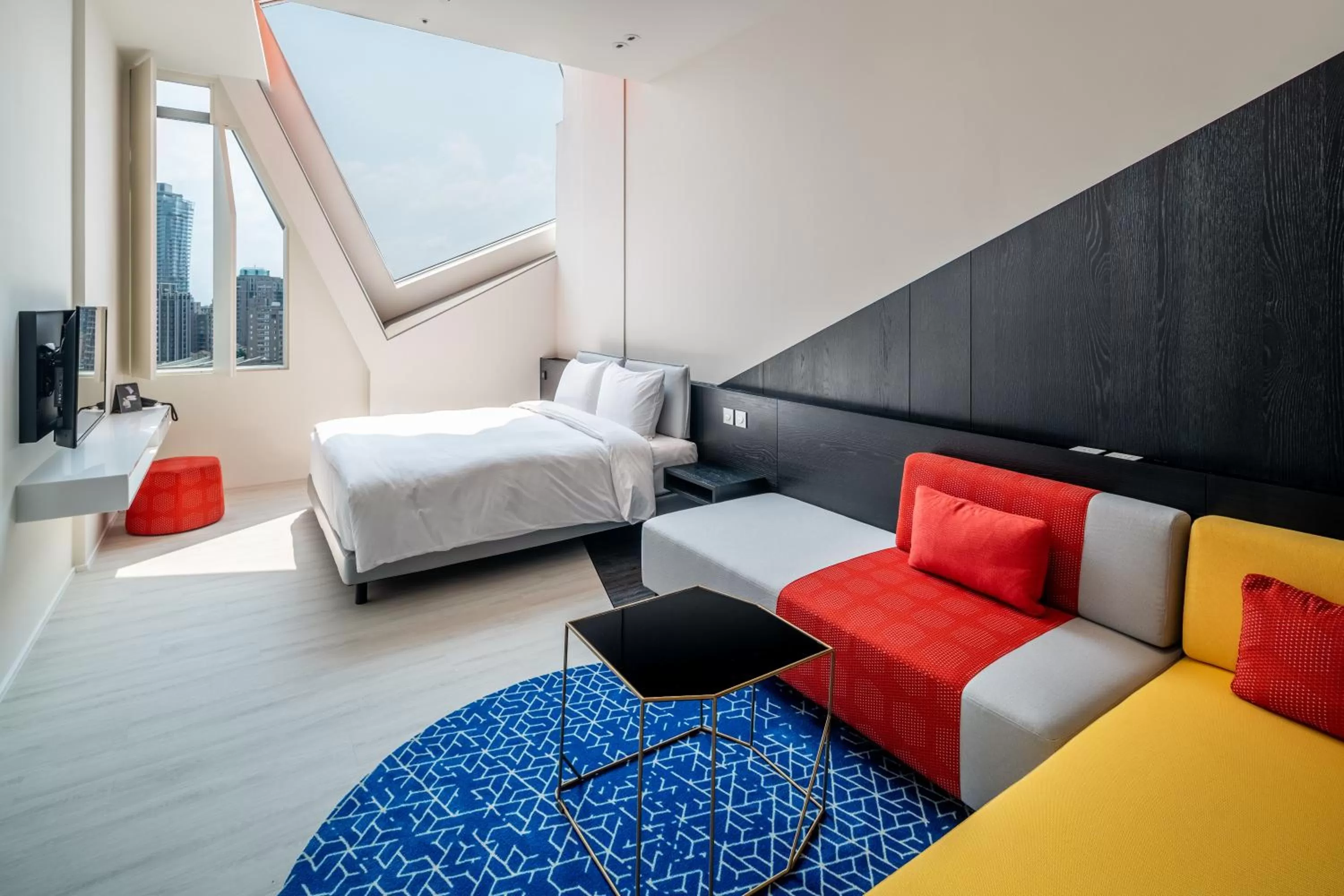 Bed in The Place Taichung