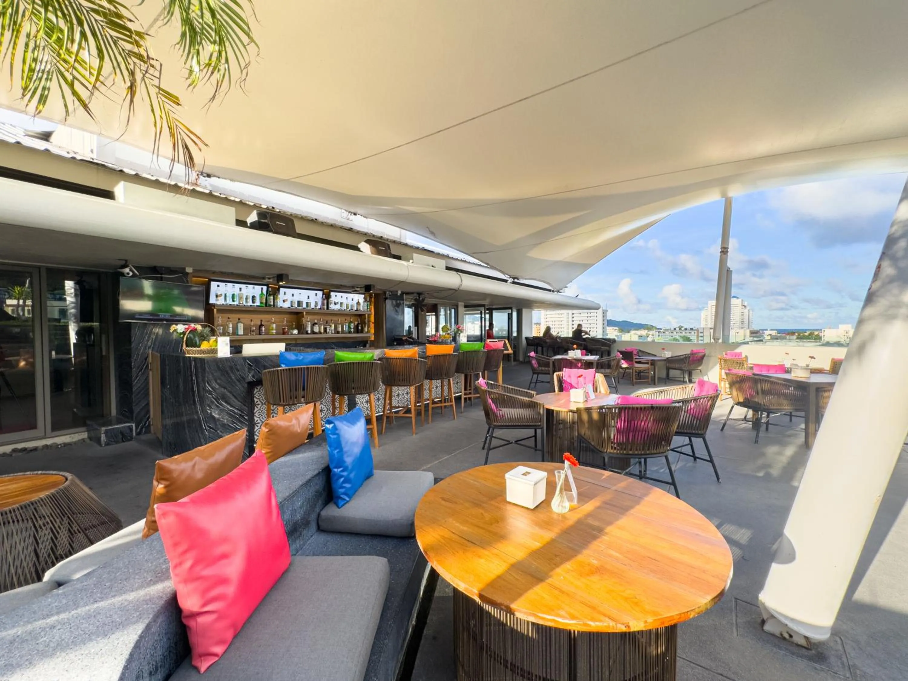 Restaurant/places to eat in Mercure Phuket Patong Journeyhub