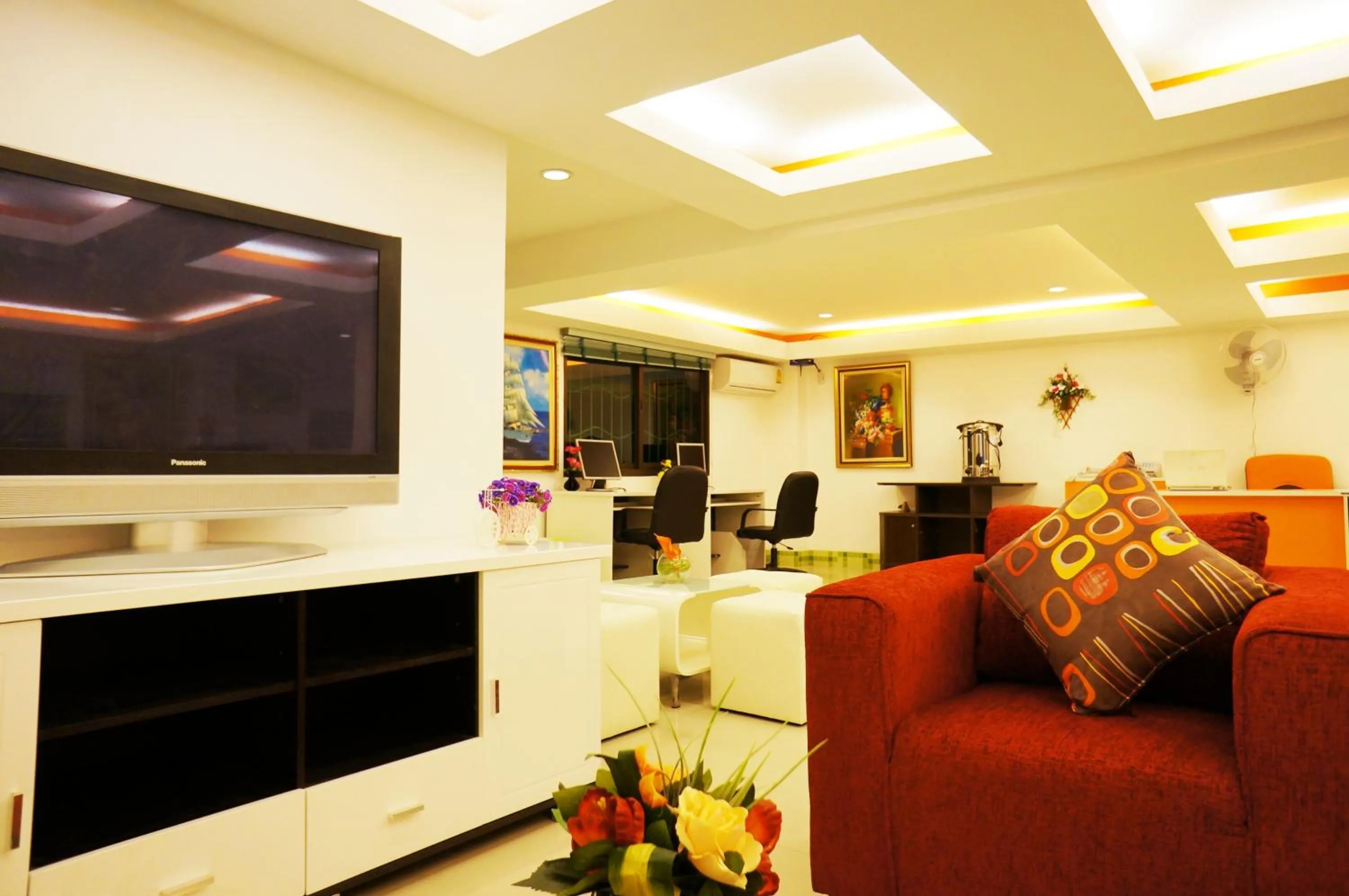 Communal lounge/ TV room in Noble House Chiangmai