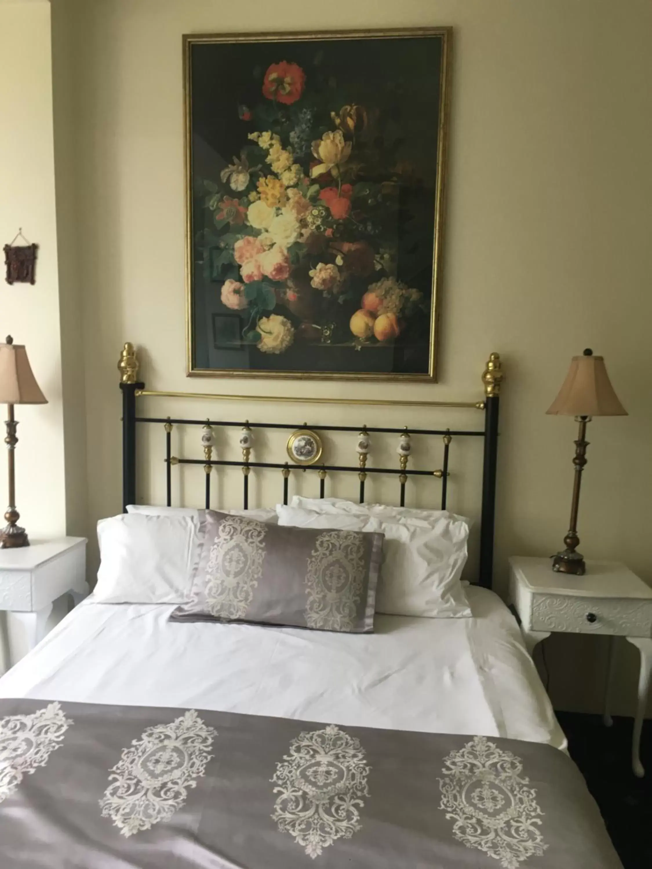 Twin Room with Extra Bed in Toorak Manor Hotel Free Parking Twin Room with Extra Bed in Toorak Manor Hotel Free Parking