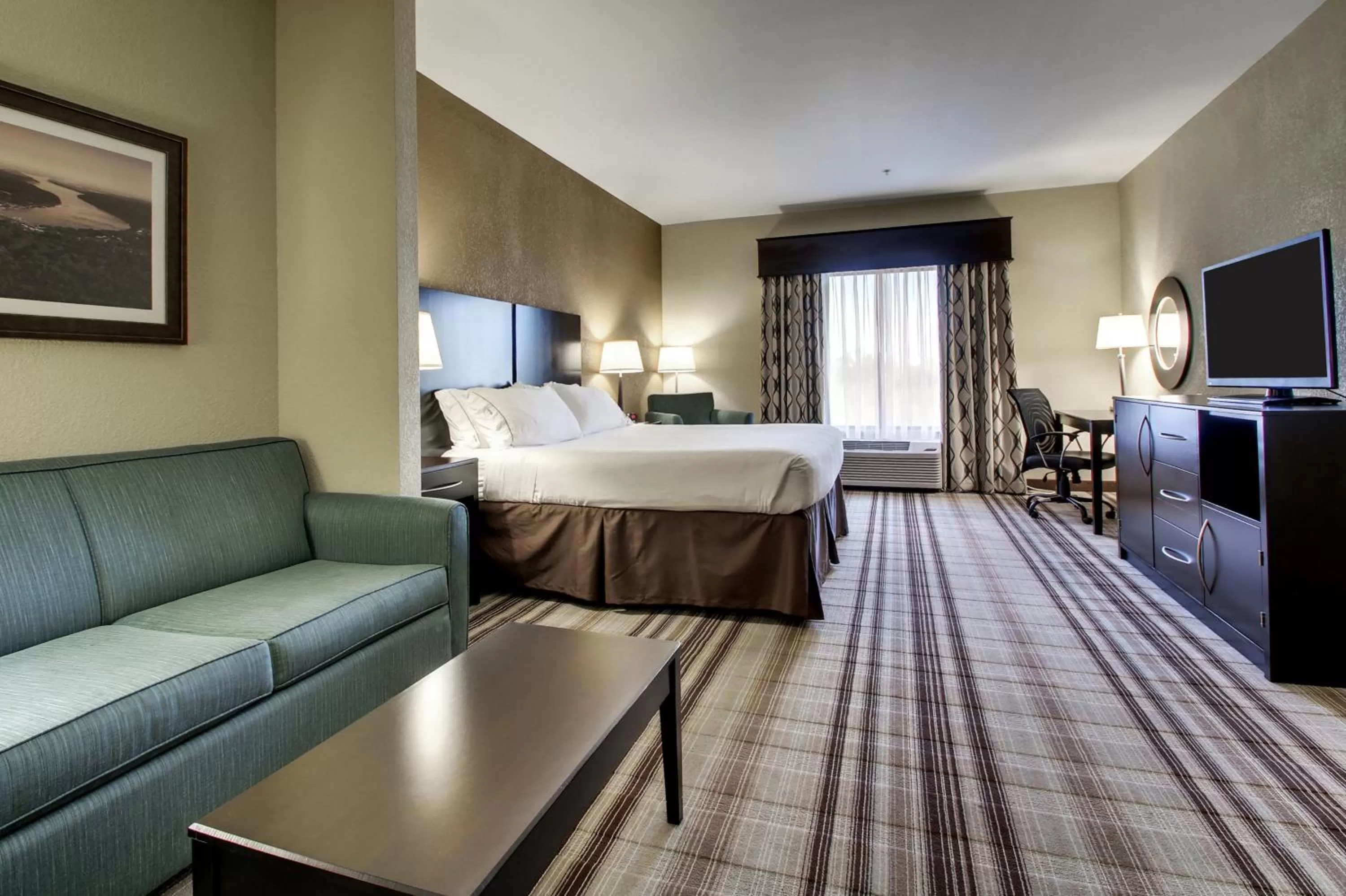 Photo of the whole room, Bed in Holiday Inn Express Natchez South West by IHG
