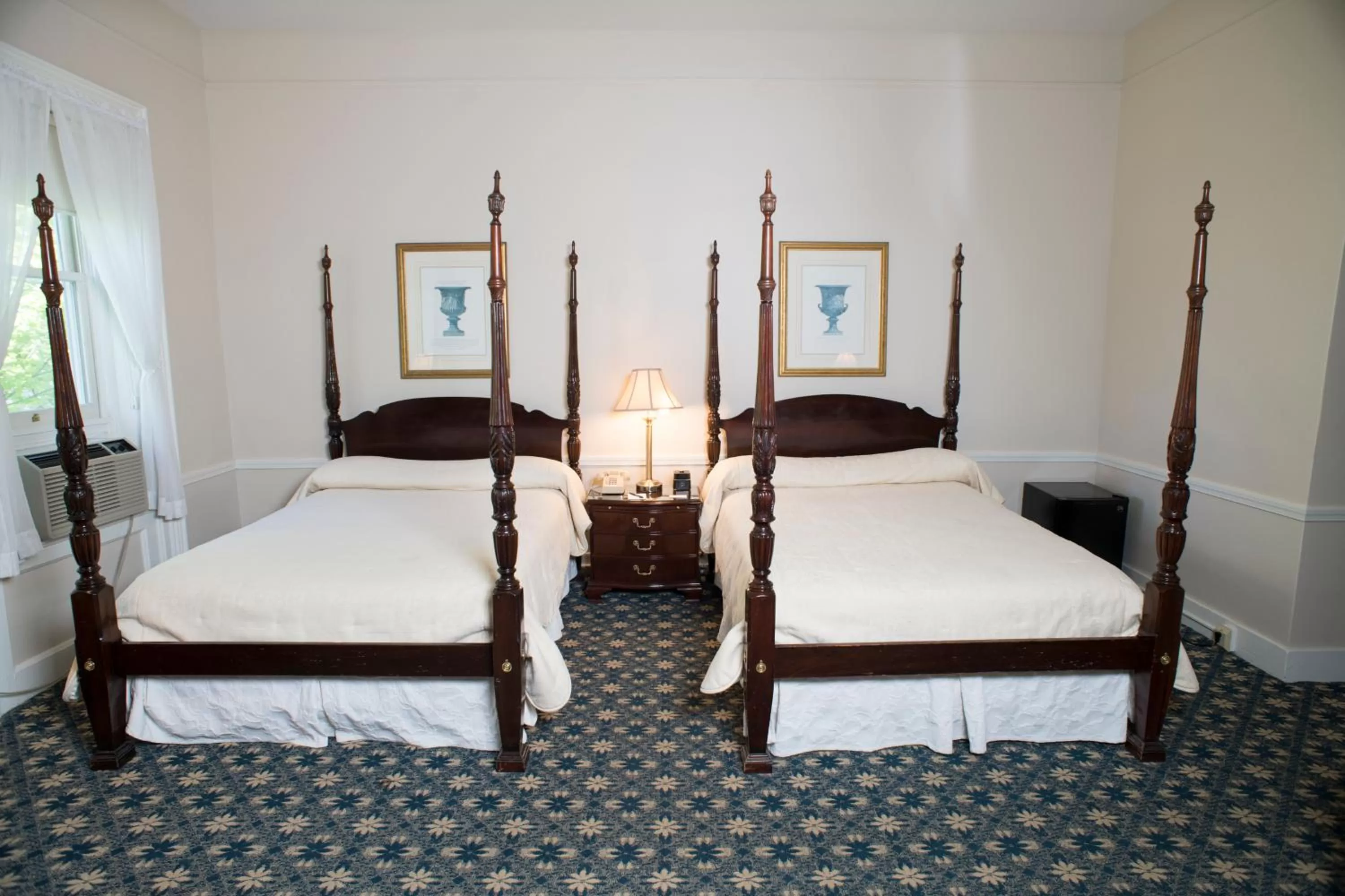 Photo of the whole room, Bed in Middlebury Inn