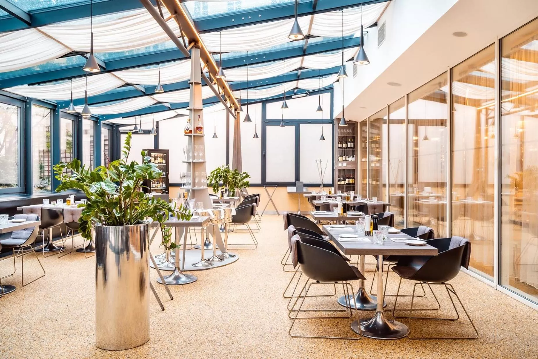 Restaurant/places to eat in Grandium Hotel Prague