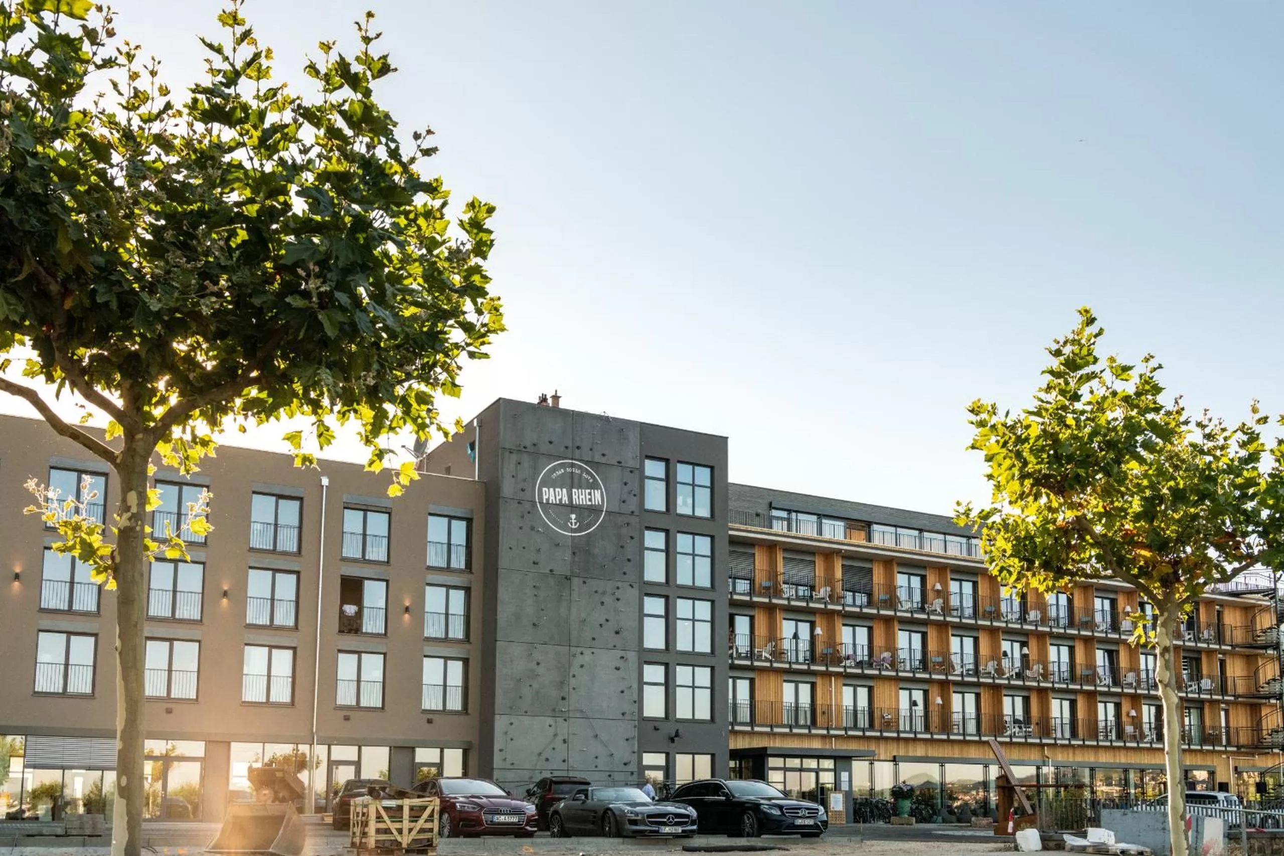 Facade/entrance in PAPA RHEIN - Hotel & Spa