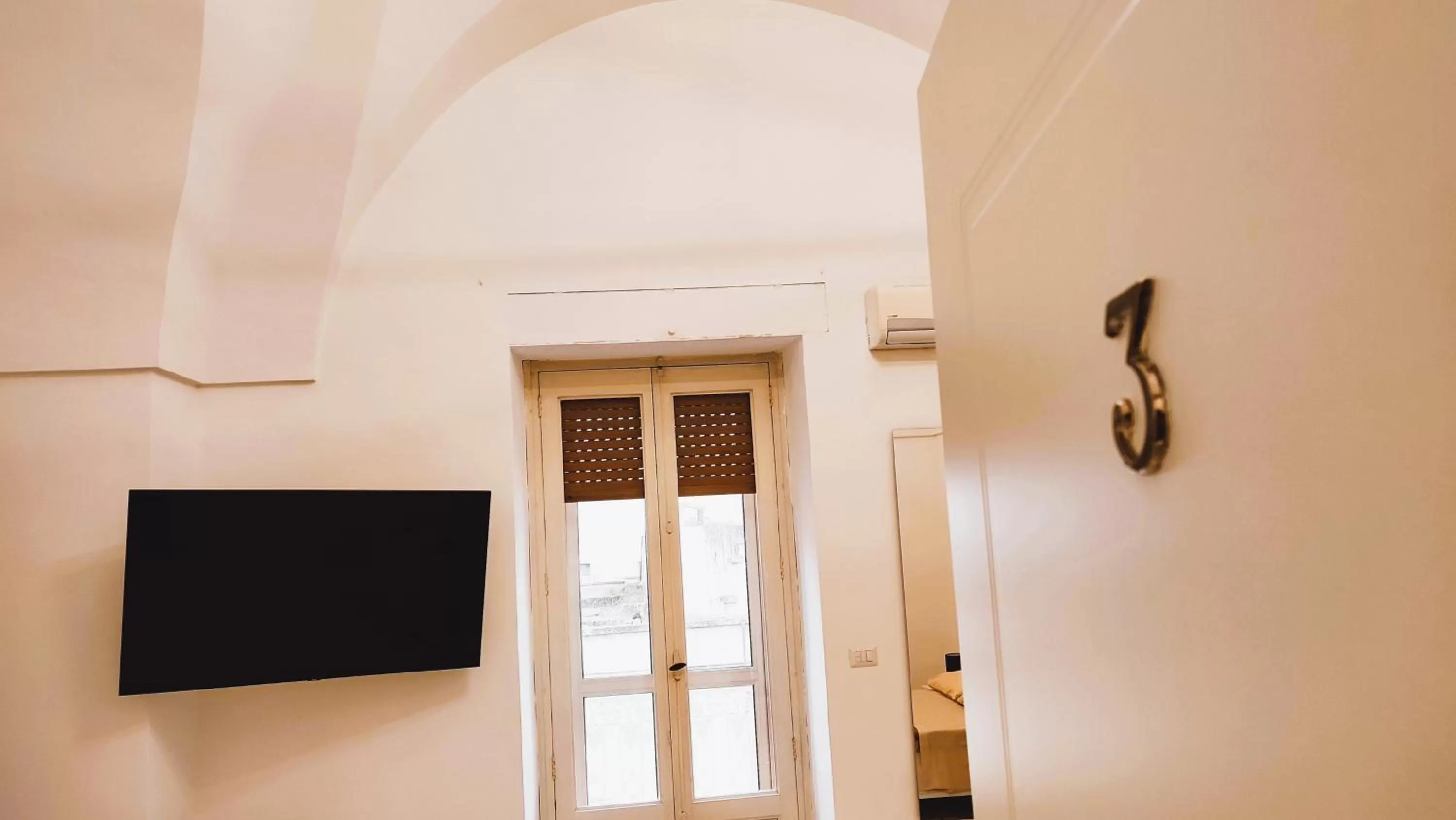 TV/Entertainment Center in TEMPLARI SUITE - B&B Mesagne