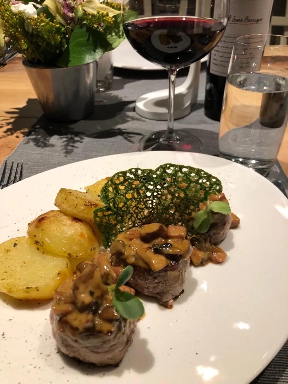 Food in All Seasons Residence Design Hotel - Free parking