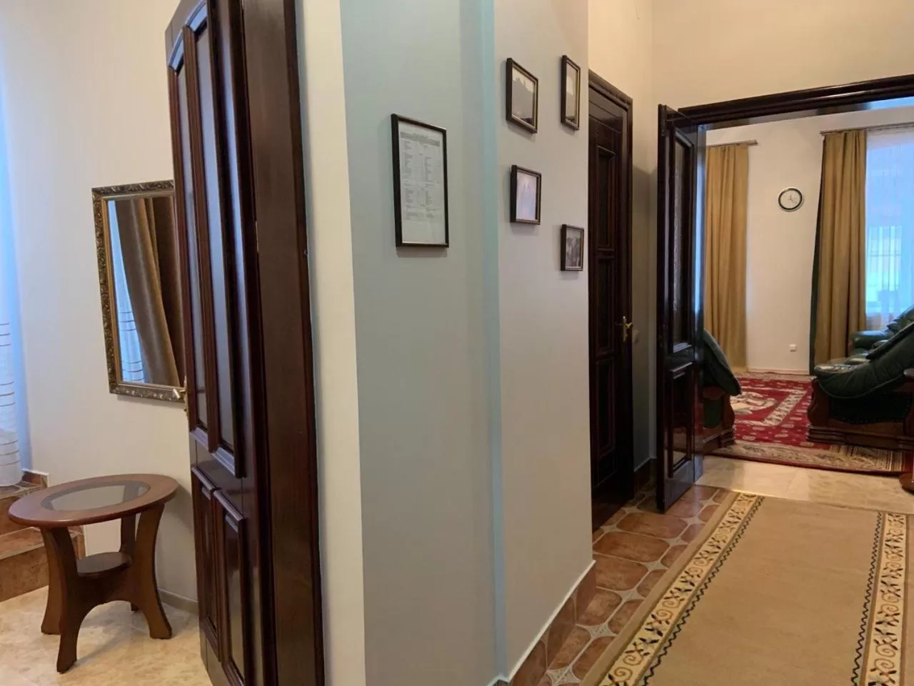 Photo of the whole room, TV/Entertainment Center in Hetman Hotel