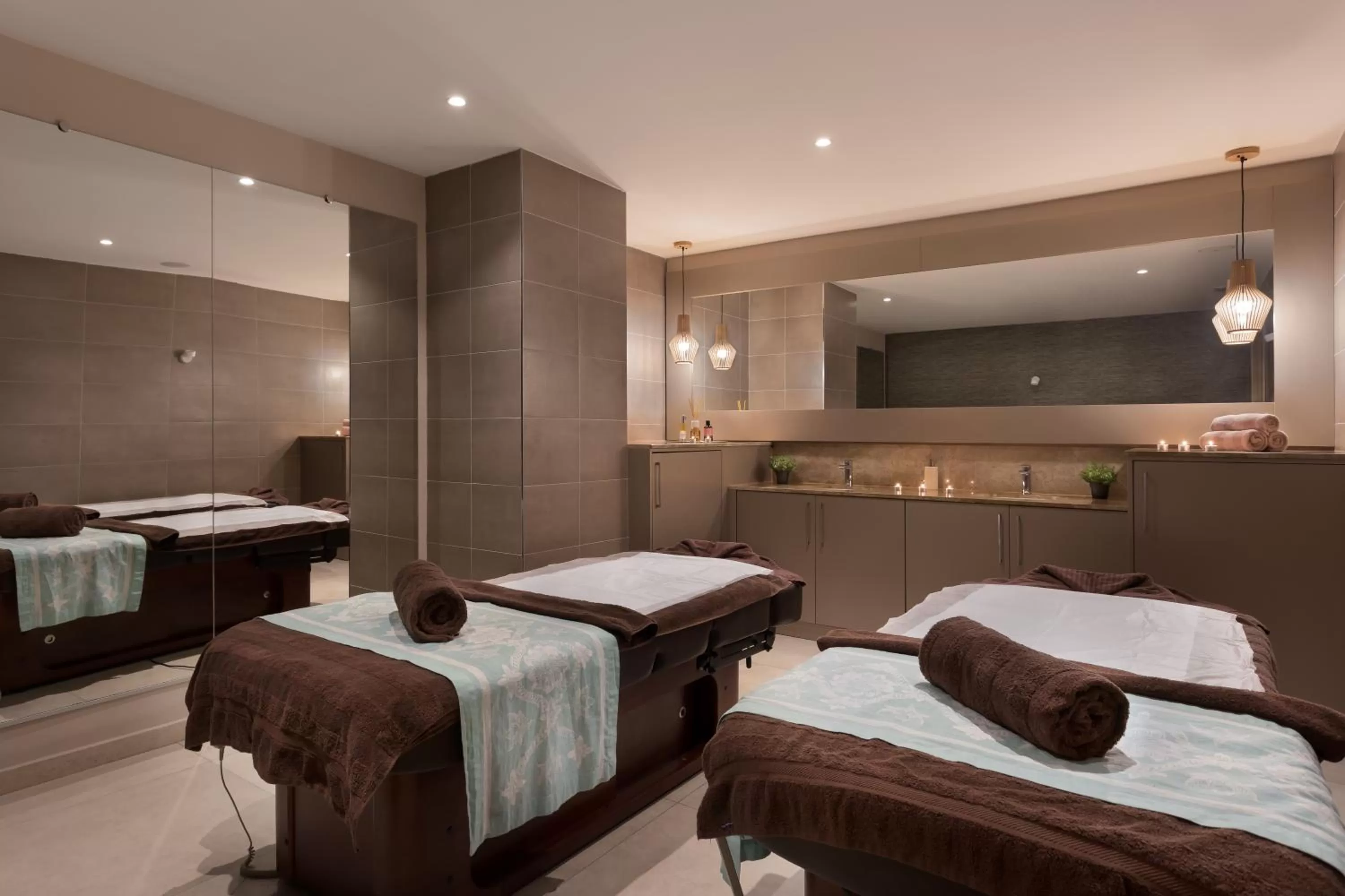 Massage, Bed in Maritim Antonine Hotel & Spa