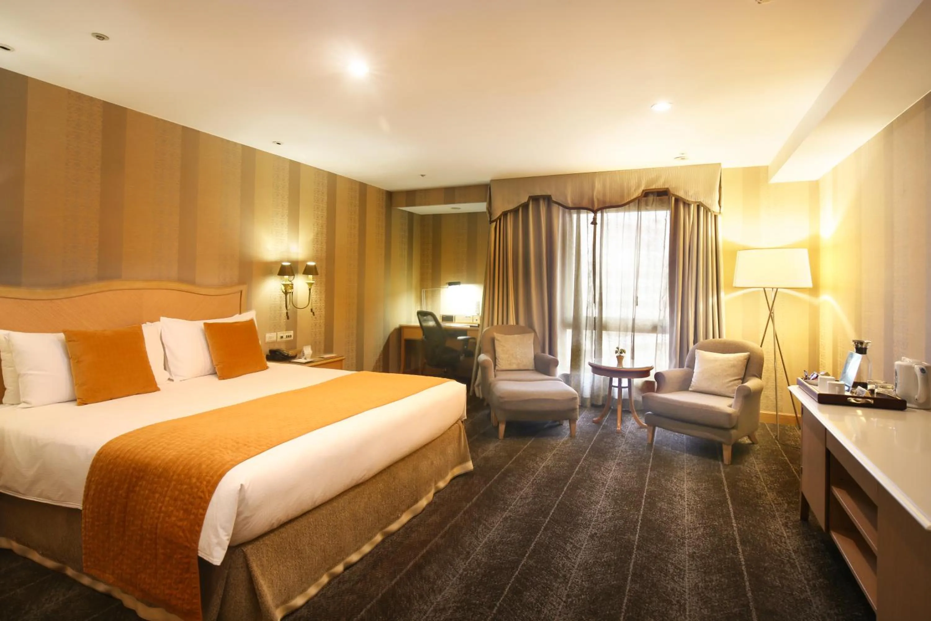 Photo of the whole room in Chateau de Chine Xinzhuang