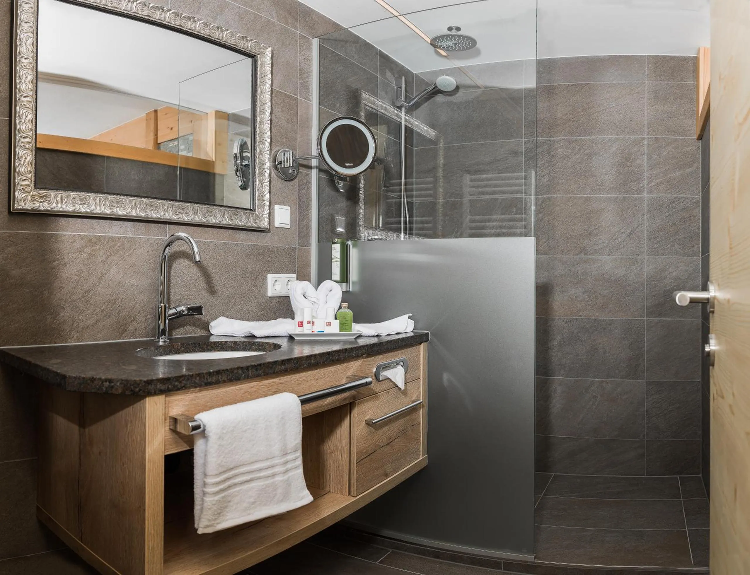 Superior Double Room with Balcony in Aktiv Panoramahotel Daniel