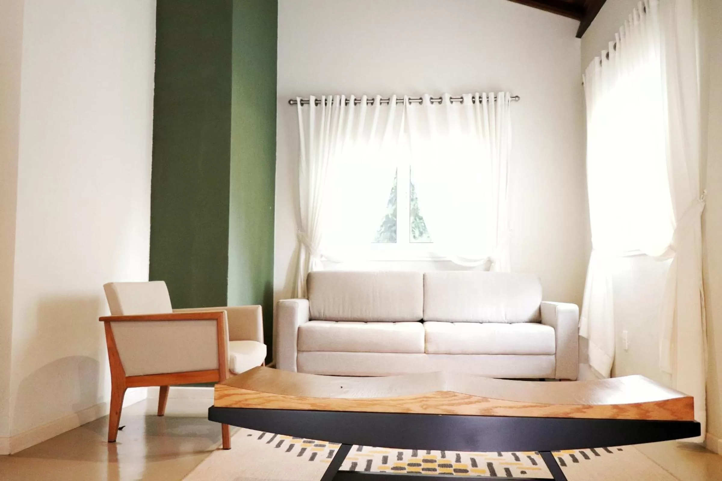 Property building, Seating Area in Pousada Santa Thereza