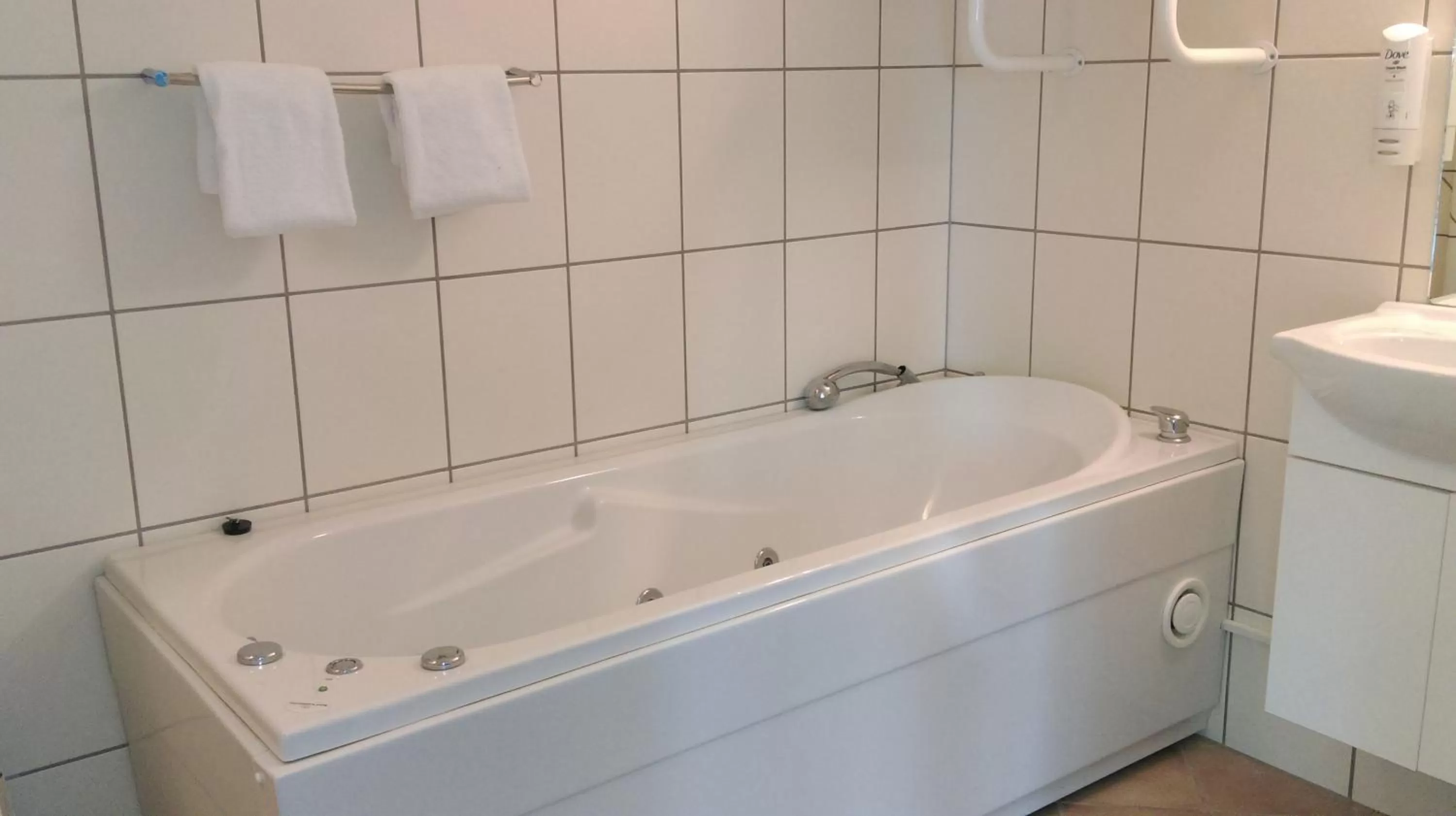 Hot Tub in Hotel Strandparken