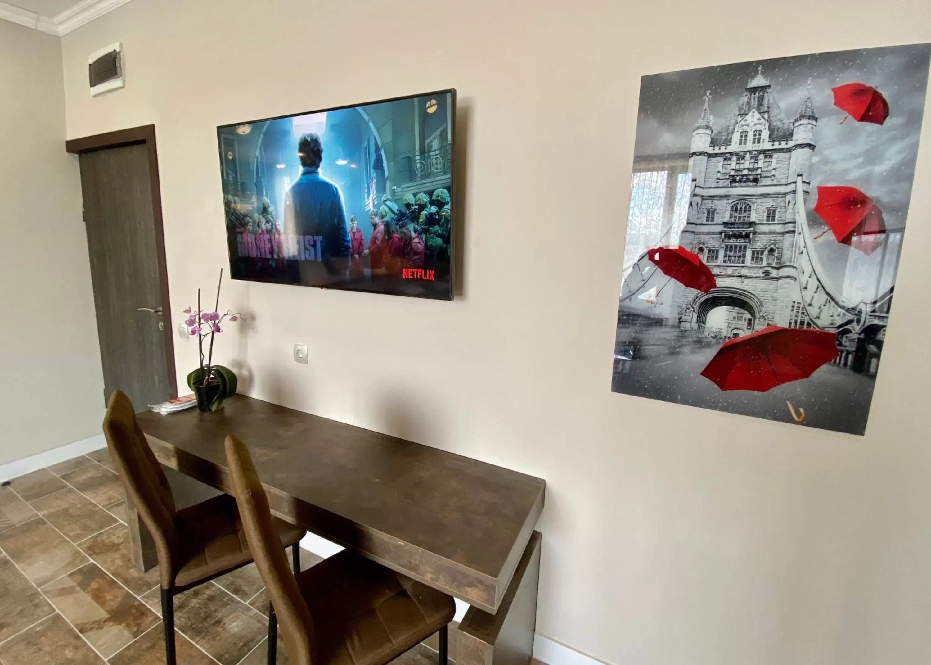 TV and multimedia in Luxury Apartments Ivon