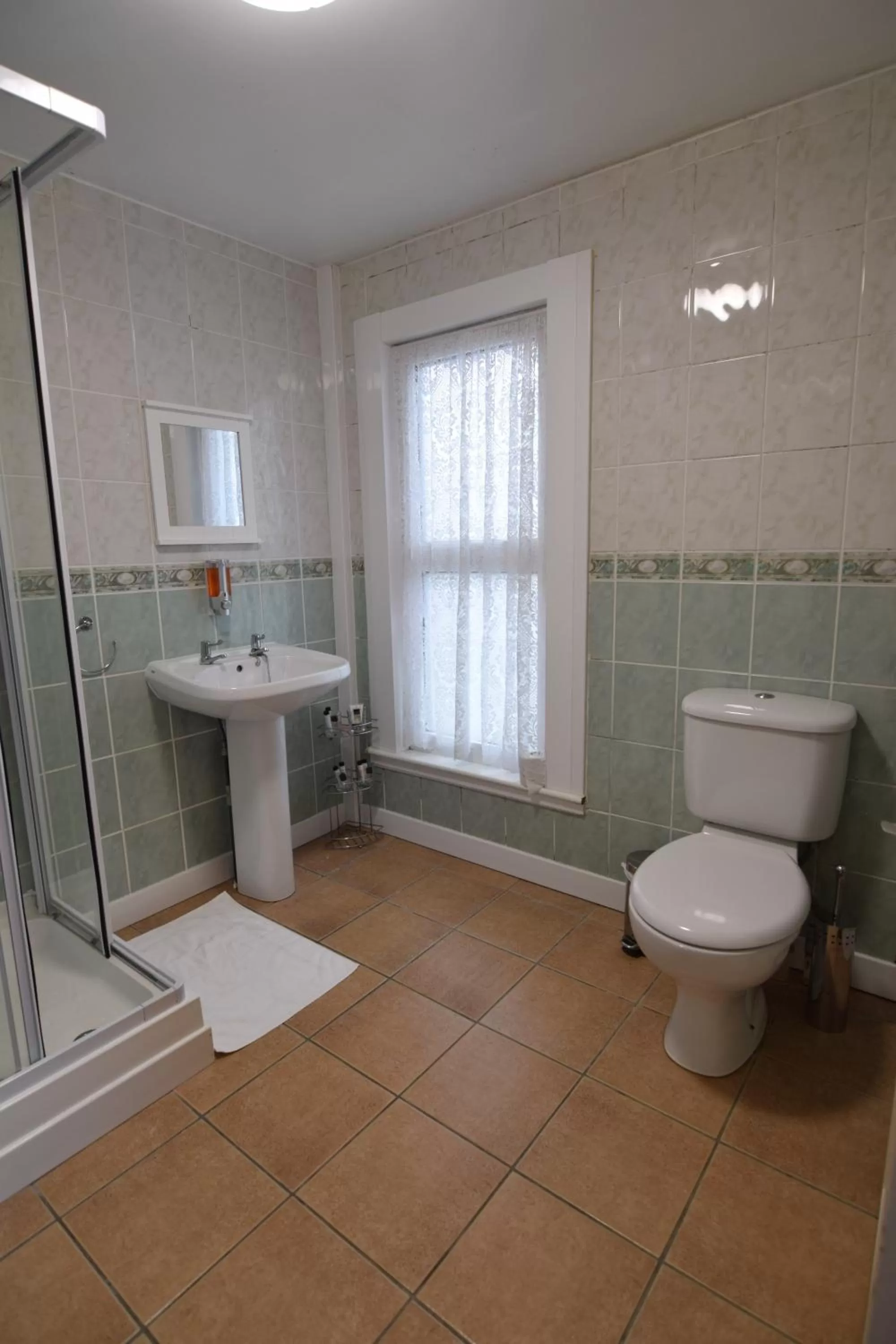 Bathroom in Castle Lodge