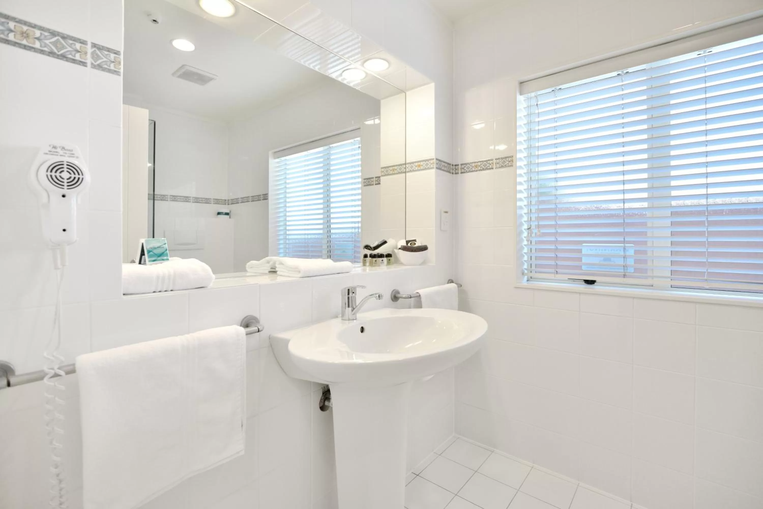 Bathroom in Shoreline Motel