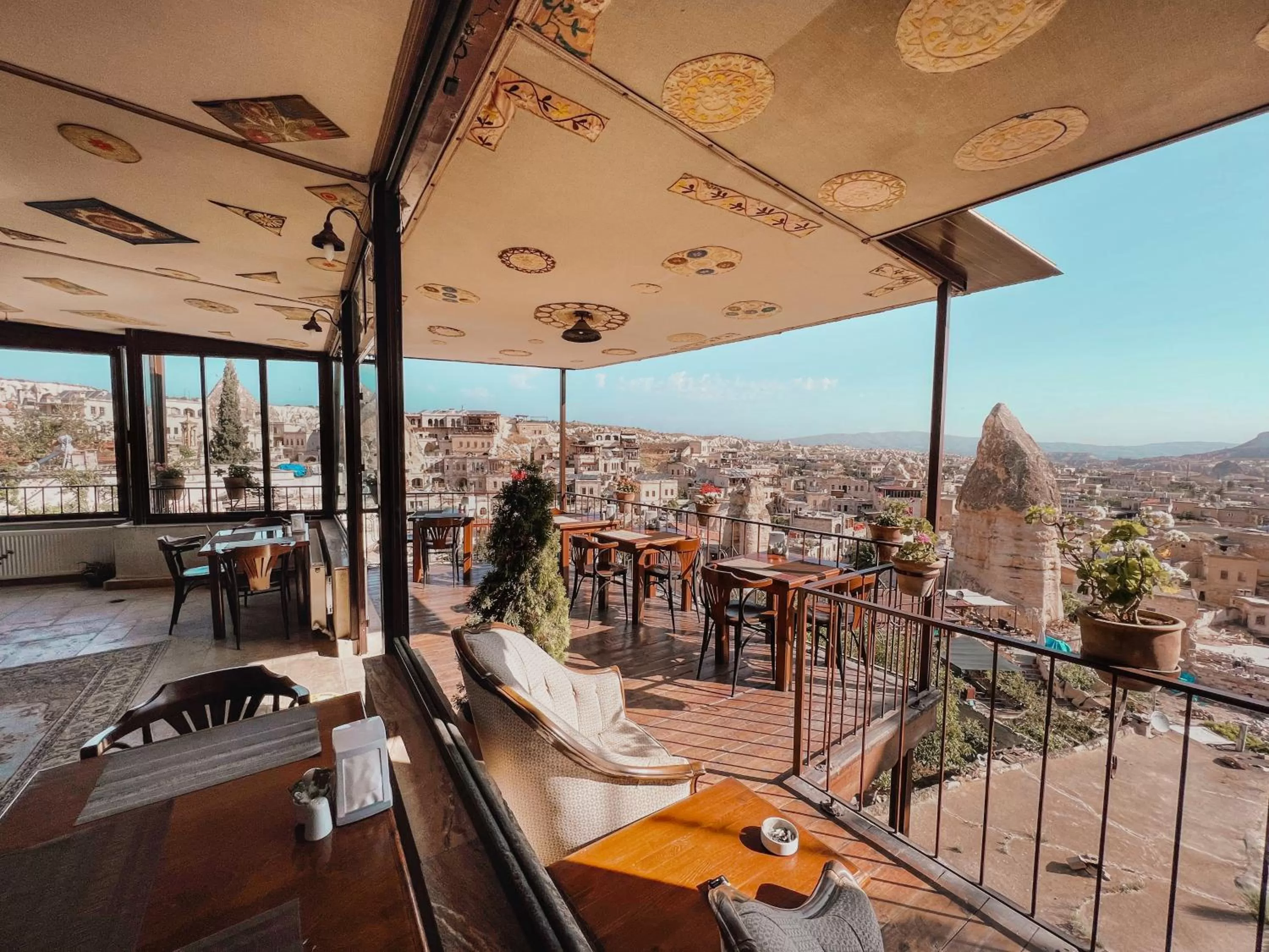 Property building in Vista Cave Hotel