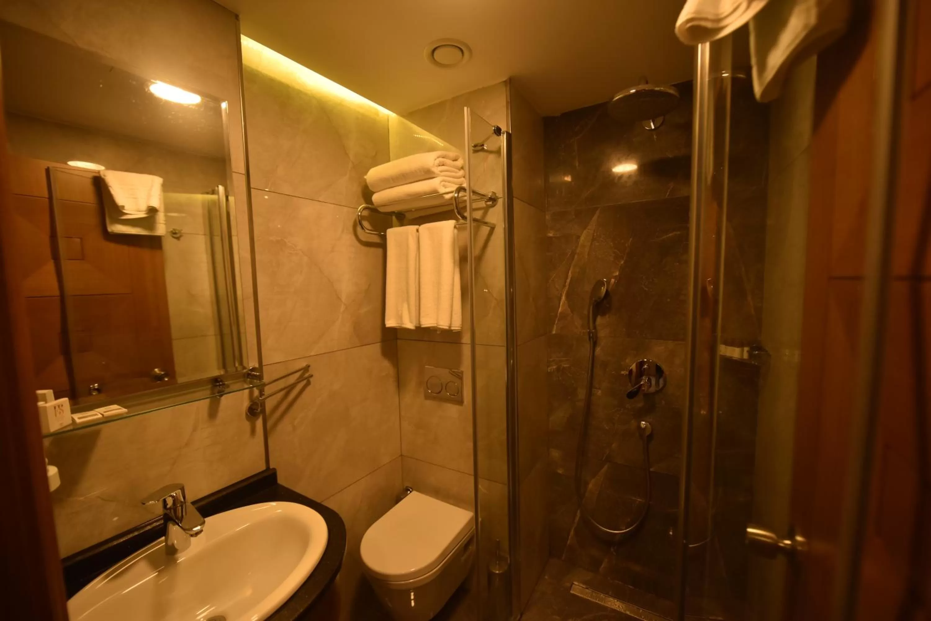 Bathroom in FOUR SEVEN HOTEL